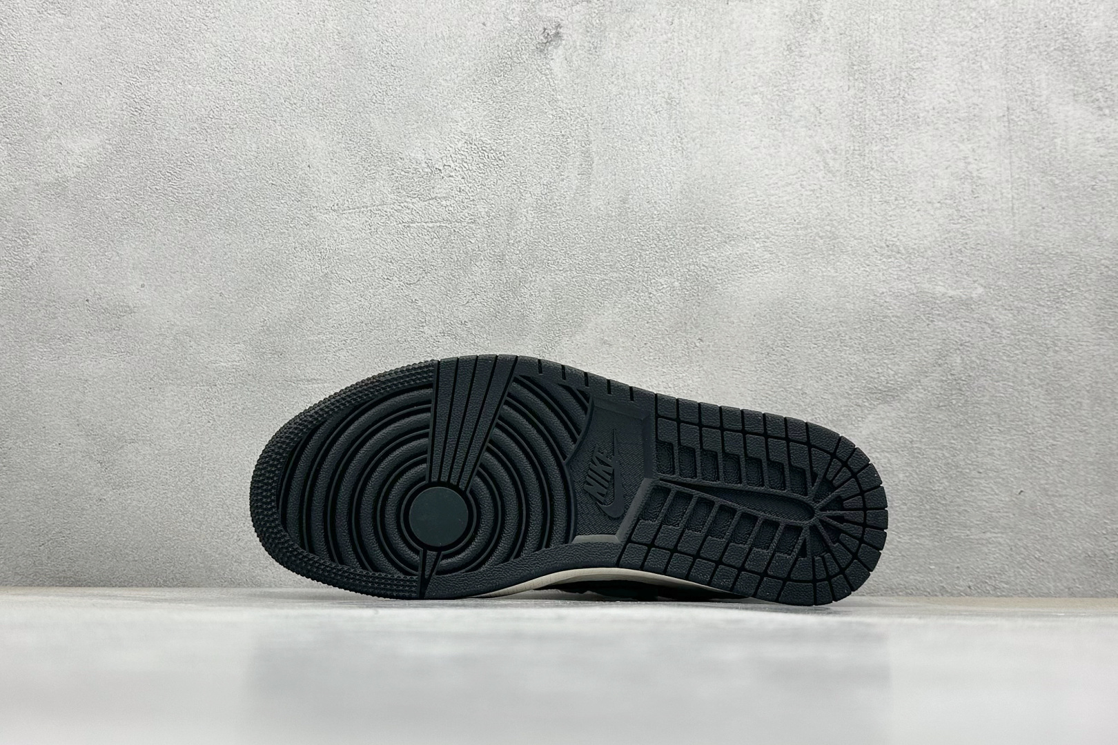 Travis Scott x Nike Air Jordan 1 Low x Stussy Air Jordan 1 Low 反转米黑小钩绑带倒钩 SJ0086-141