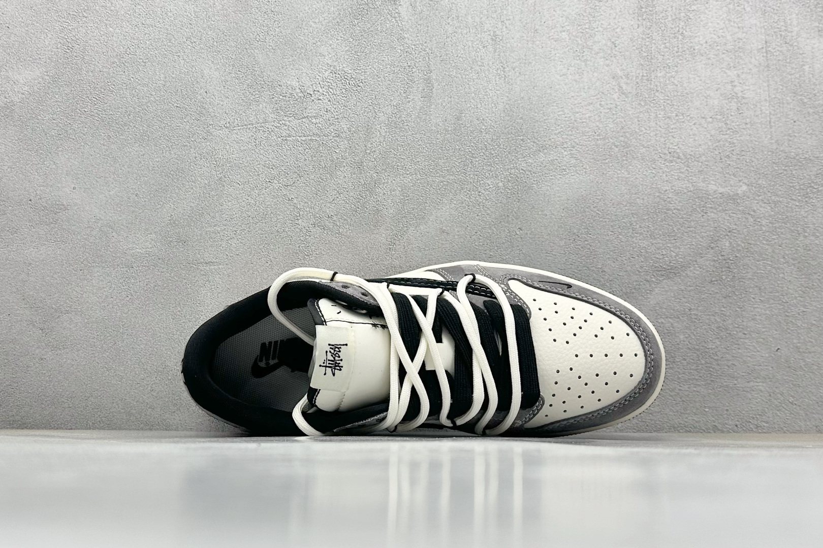 Travis Scott x Nike Air Jordan 1 Low x Stussy Air Jordan 1 Low 反转米黑小钩绑带倒钩 SJ0086-141