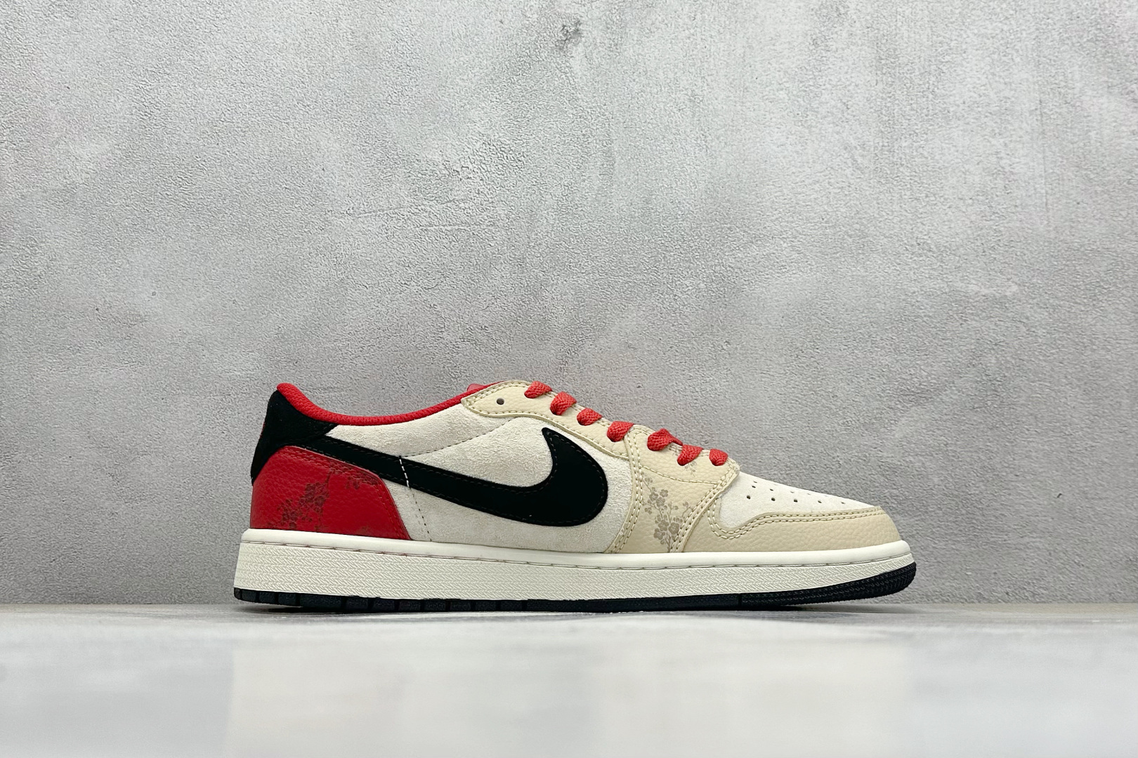 Travis Scott x Fragment Design x Air Jordan 1 Low OG SP AJ1 乔1 蛇年限定 红棕黑勾 低帮文化休闲板鞋 DM7866-077