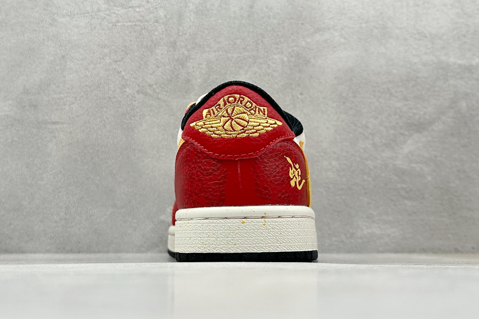 Travis Scott x Fragment Design x Air Jordan 1 Low OG SP AJ1 乔1 Sup联名蛇年限定 红蛇黄勾 低帮文化休闲板鞋 DM7866-093