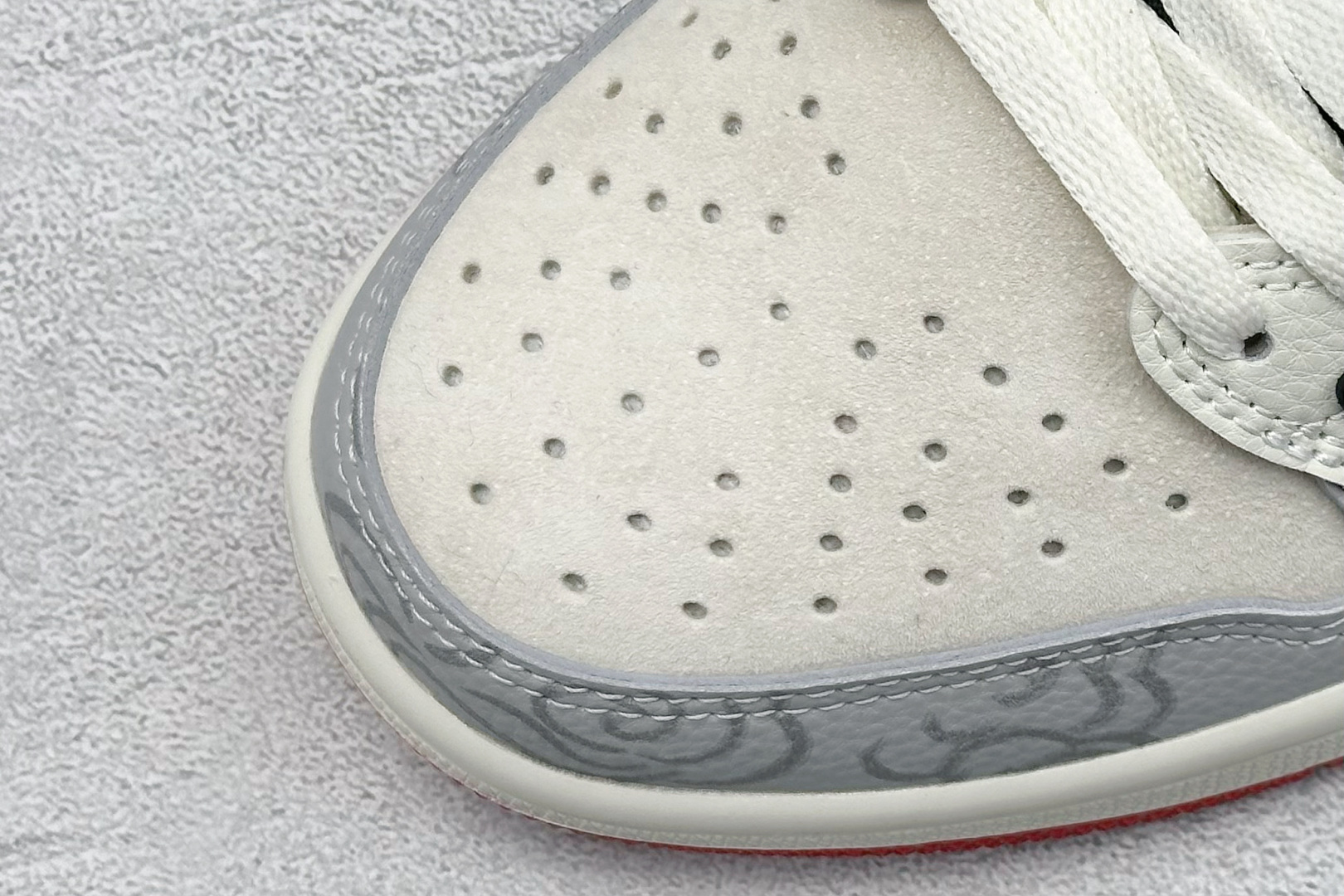 240 Travis Scott x Fragment Design x Jordan Air Jordan 1 Low OG SP “Supreme联名——祥云新年红” DM7866-078