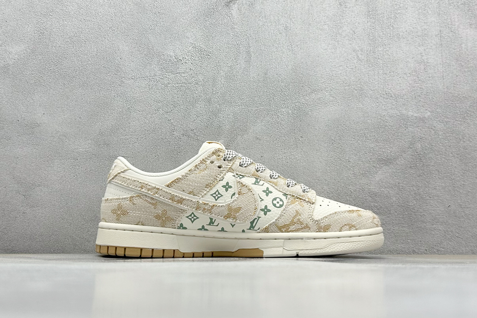 Nike SB Dunk Low LV联名 织布印花卡其勾 周年高端定制 低帮休闲板鞋 YX5066-352