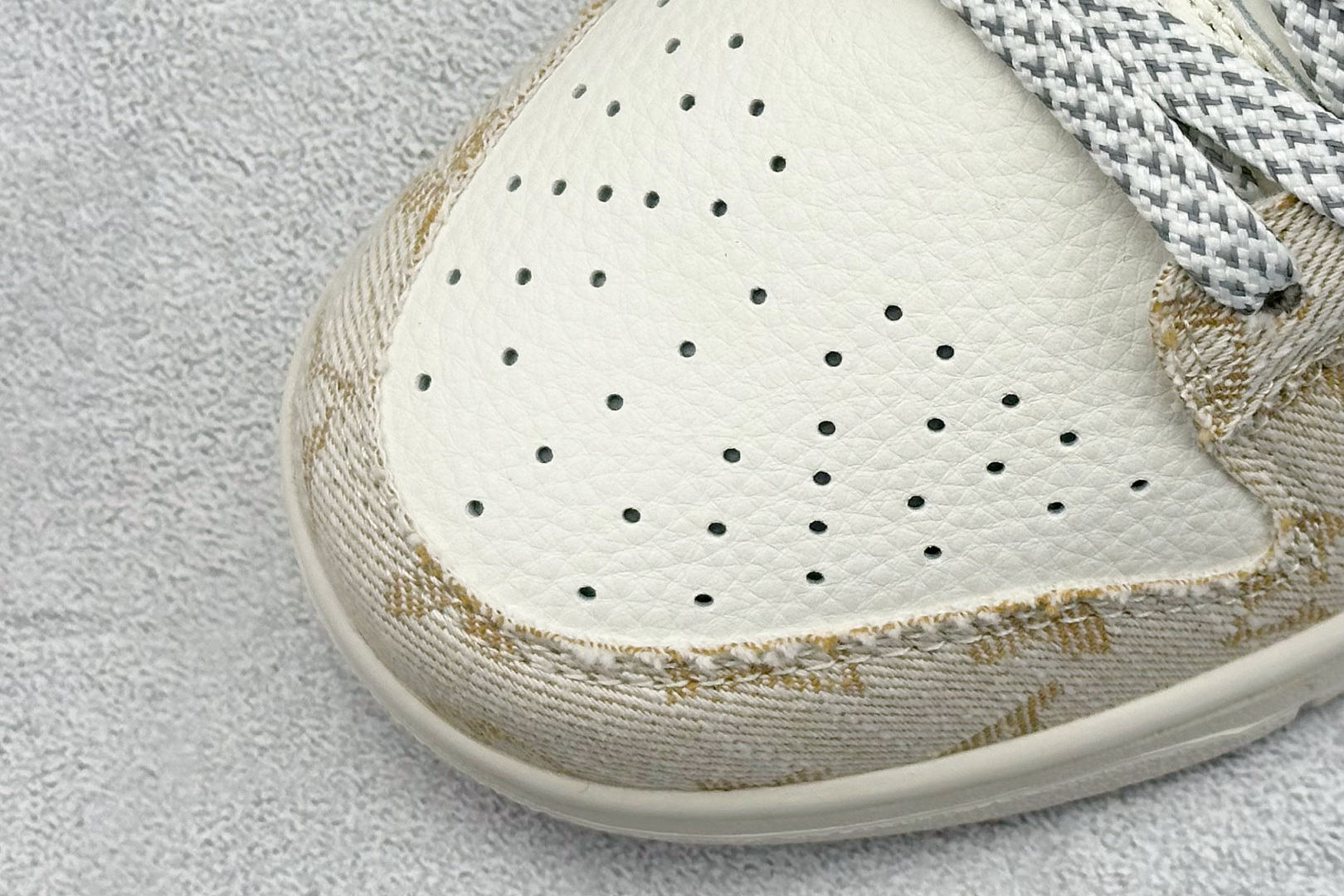 Nike SB Dunk Low LV联名 织布印花卡其勾 周年高端定制 低帮休闲板鞋 YX5066-352