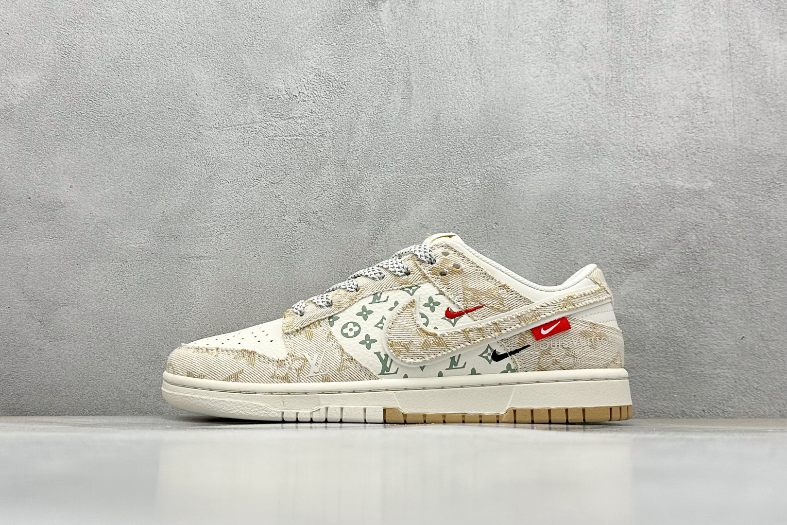 Nike SB Dunk Low LV联名 织布印花卡其勾 周年高端定制 低帮休闲板鞋 YX5066-352