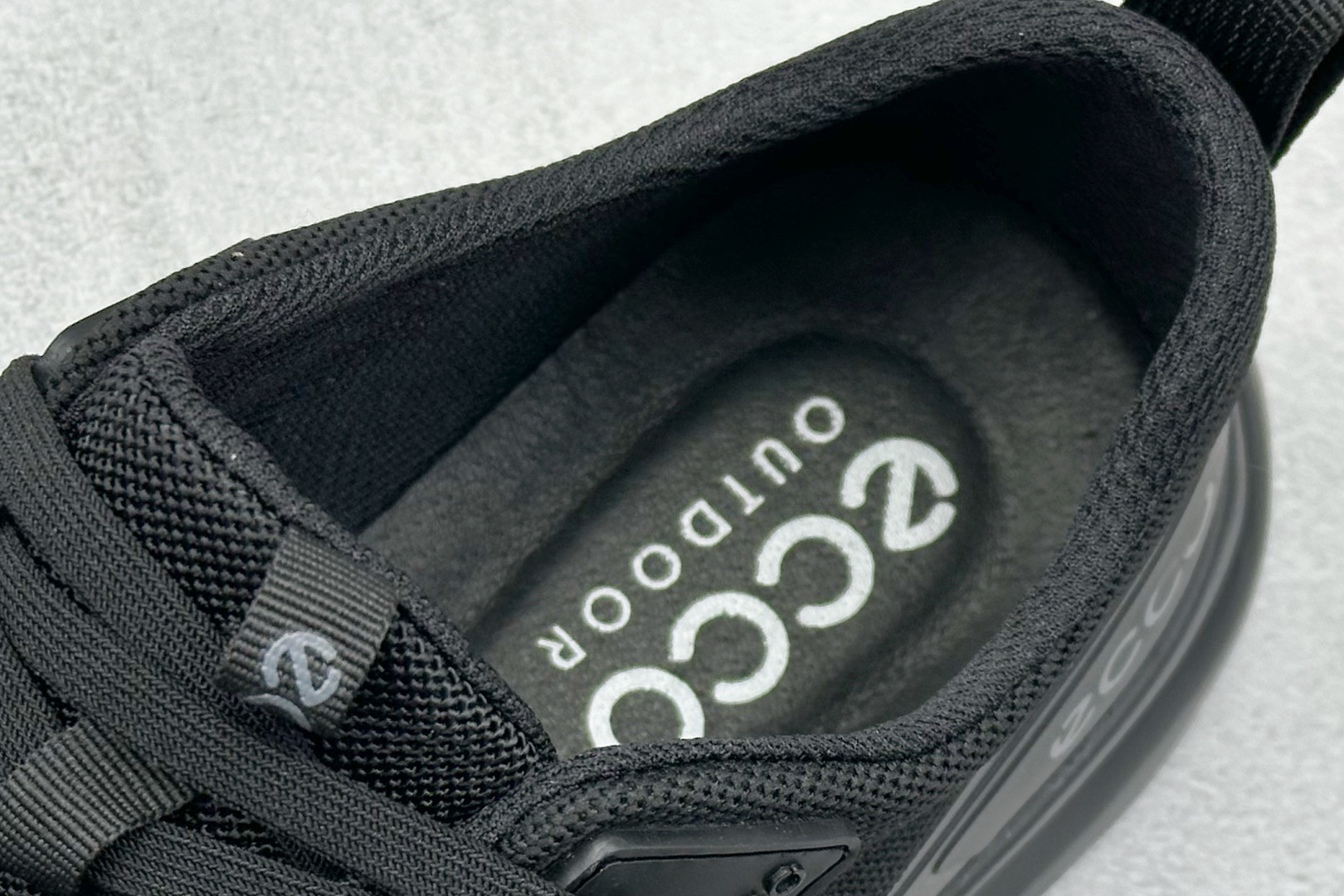Ecco 爱步BIOM系列新款限定舒适时尚跑步鞋 825686