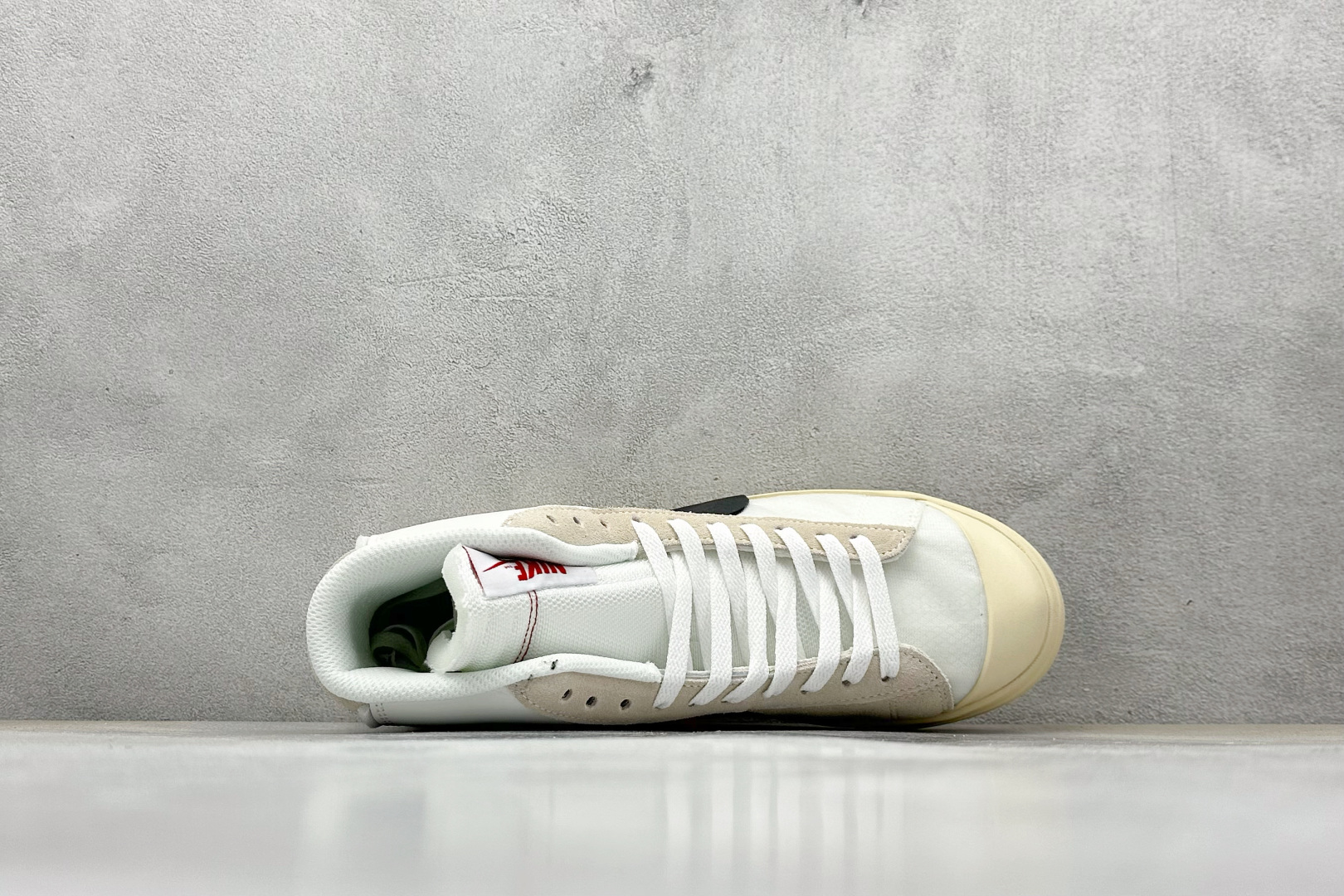 XL版 Off-White X NK Blazer Mid OW联名款开拓者高帮休闲板鞋 AA3832-100