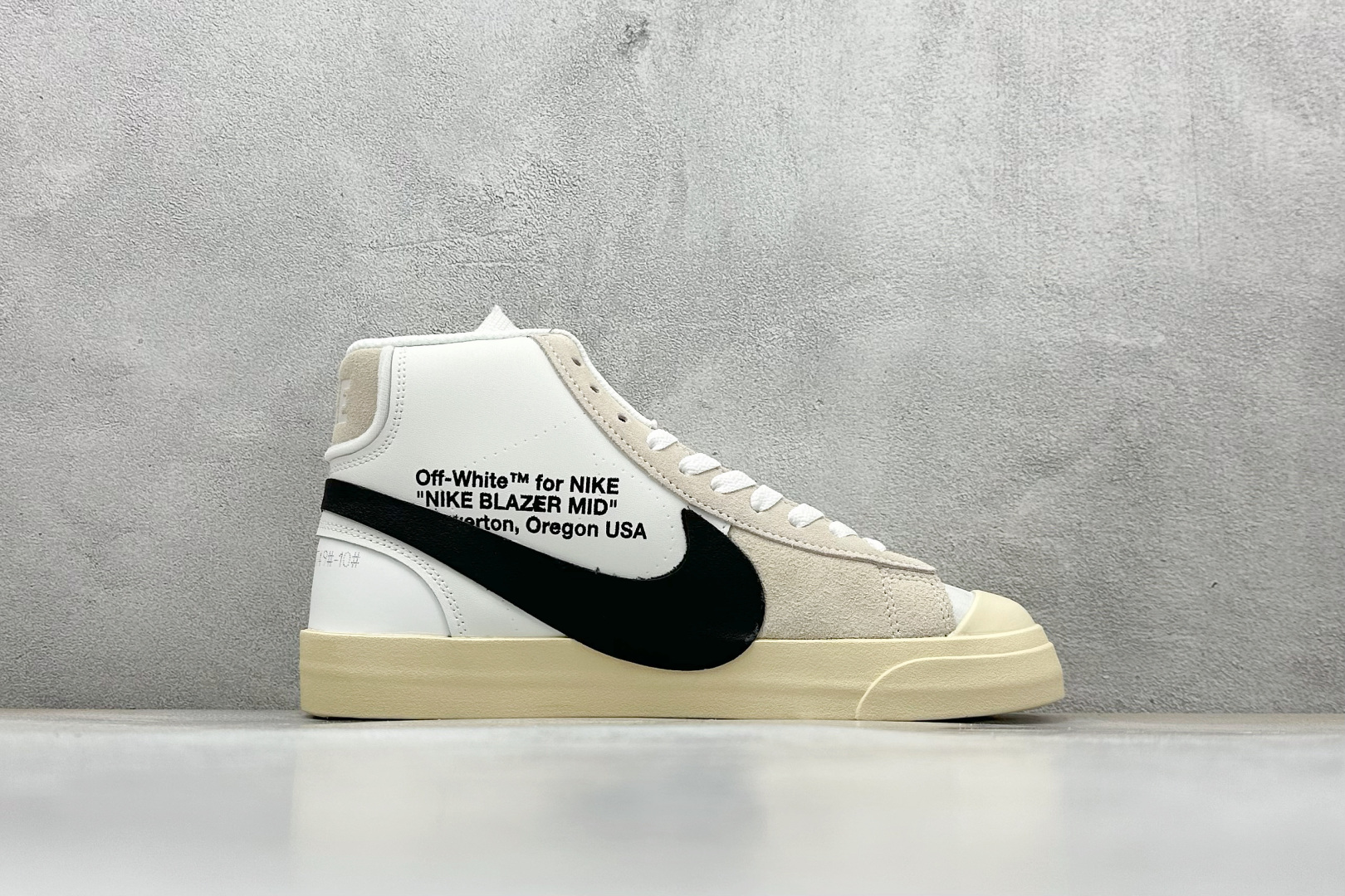 XL版 Off-White X NK Blazer Mid OW联名款开拓者高帮休闲板鞋 AA3832-100