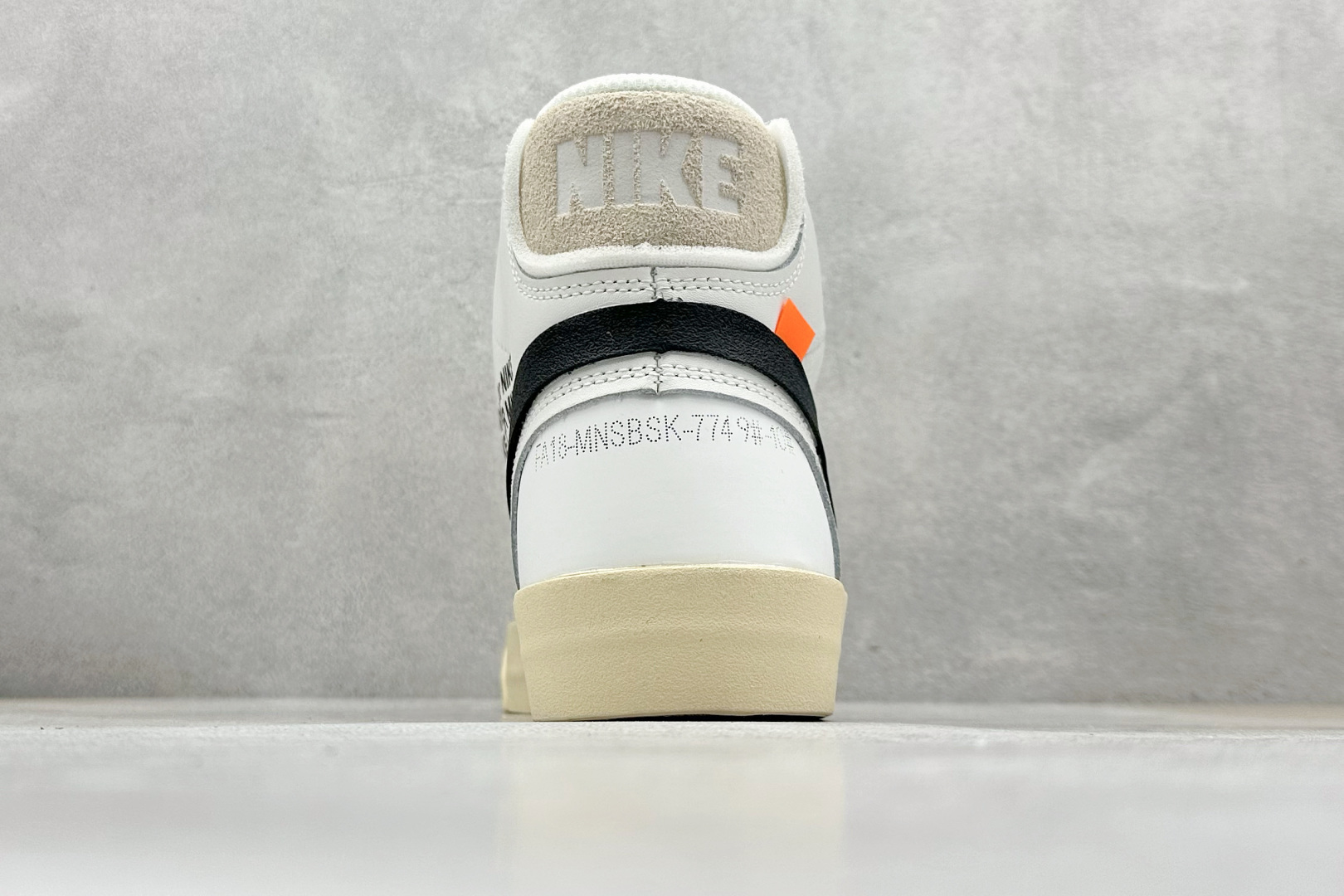 XL版 Off-White X NK Blazer Mid OW联名款开拓者高帮休闲板鞋 AA3832-100