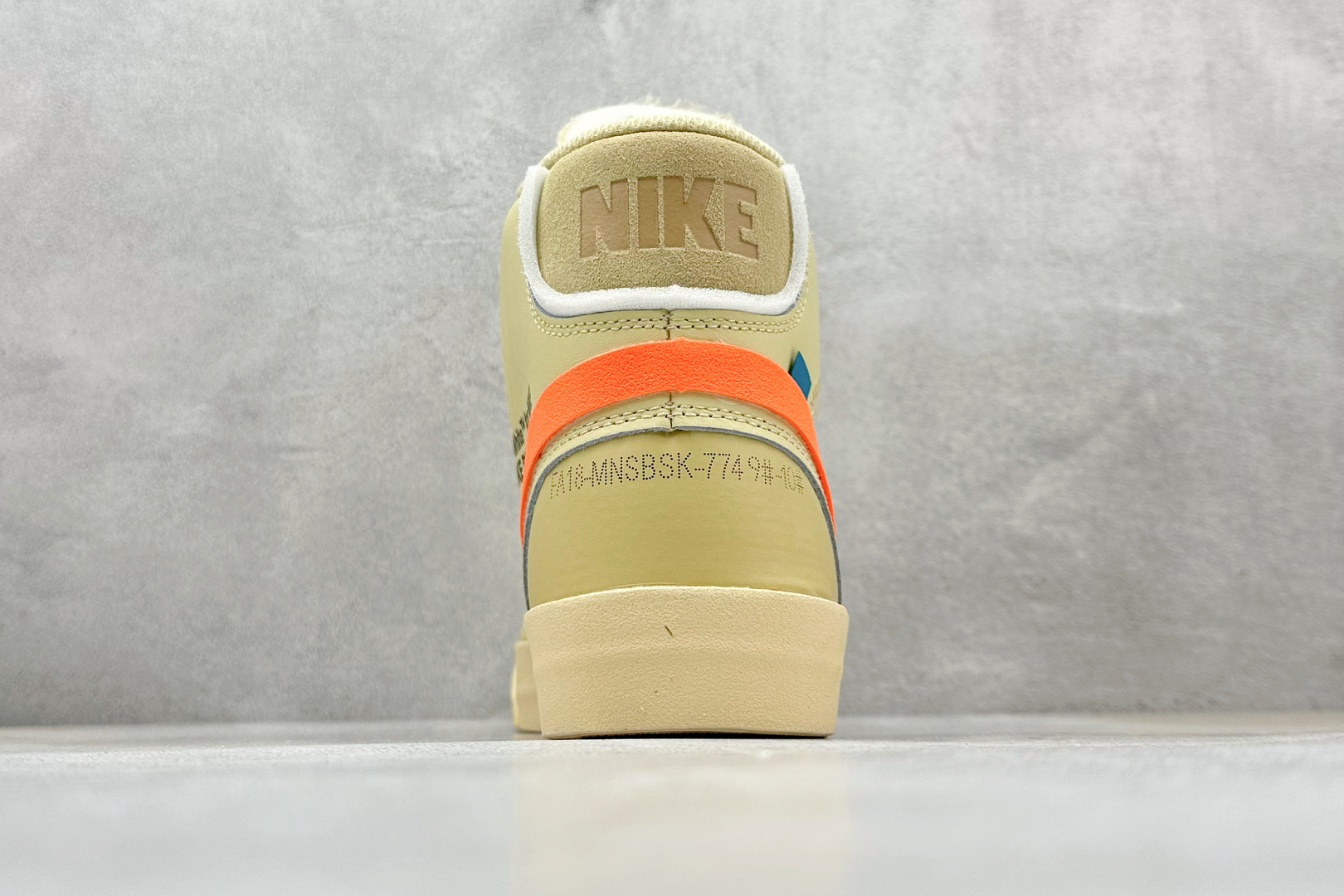 XL版 Off-White X NK Blazer Mid OW联名款开拓者高帮休闲板鞋 AA3832-700