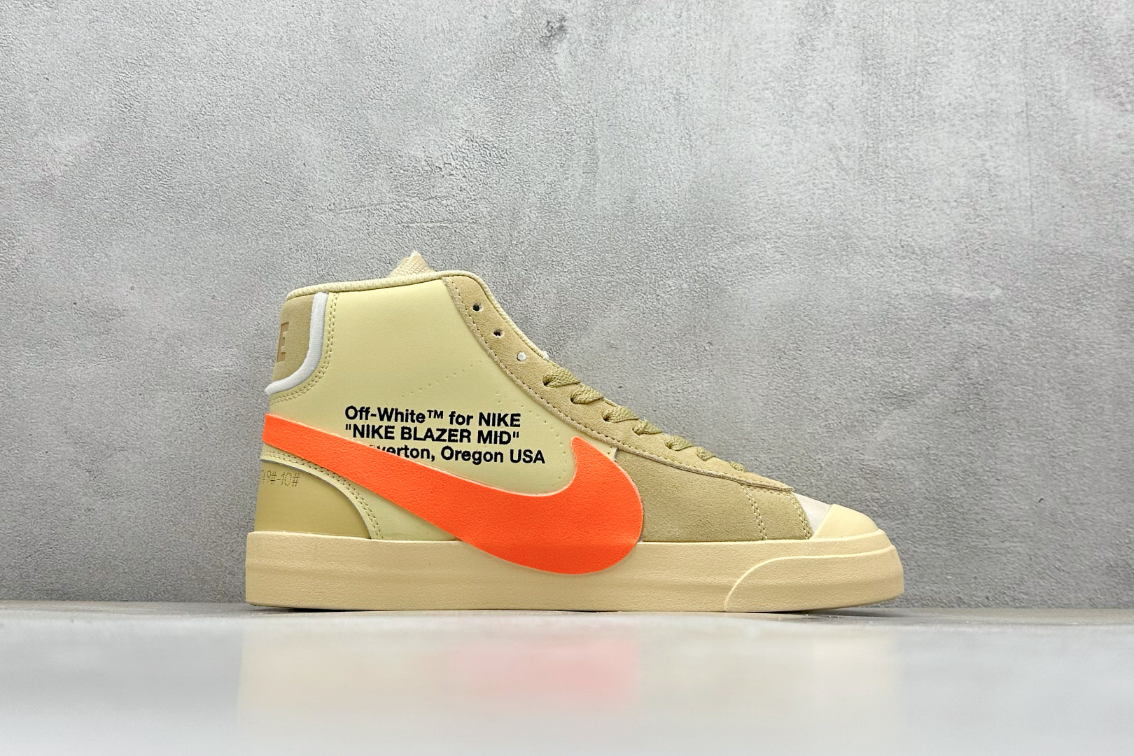 XL版 Off-White X NK Blazer Mid OW联名款开拓者高帮休闲板鞋 AA3832-700