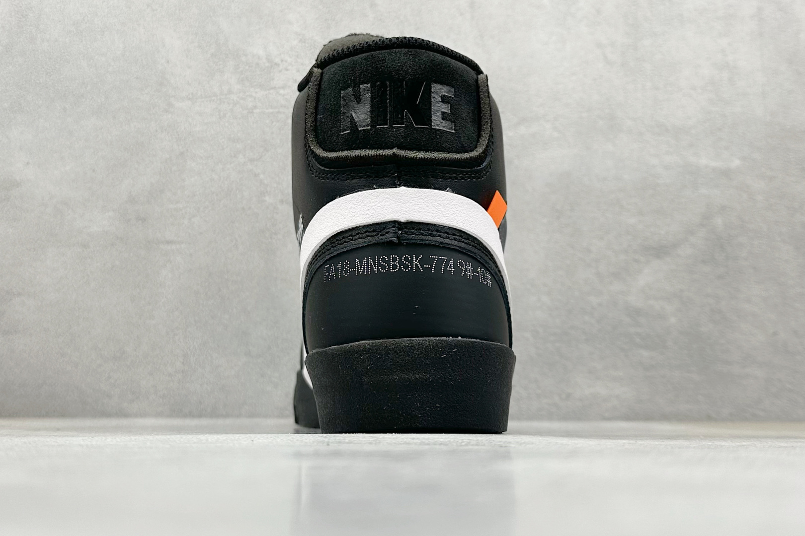 XL版 Off-White X NK Blazer Mid OW联名款开拓者高帮休闲板鞋 AA3832-001
