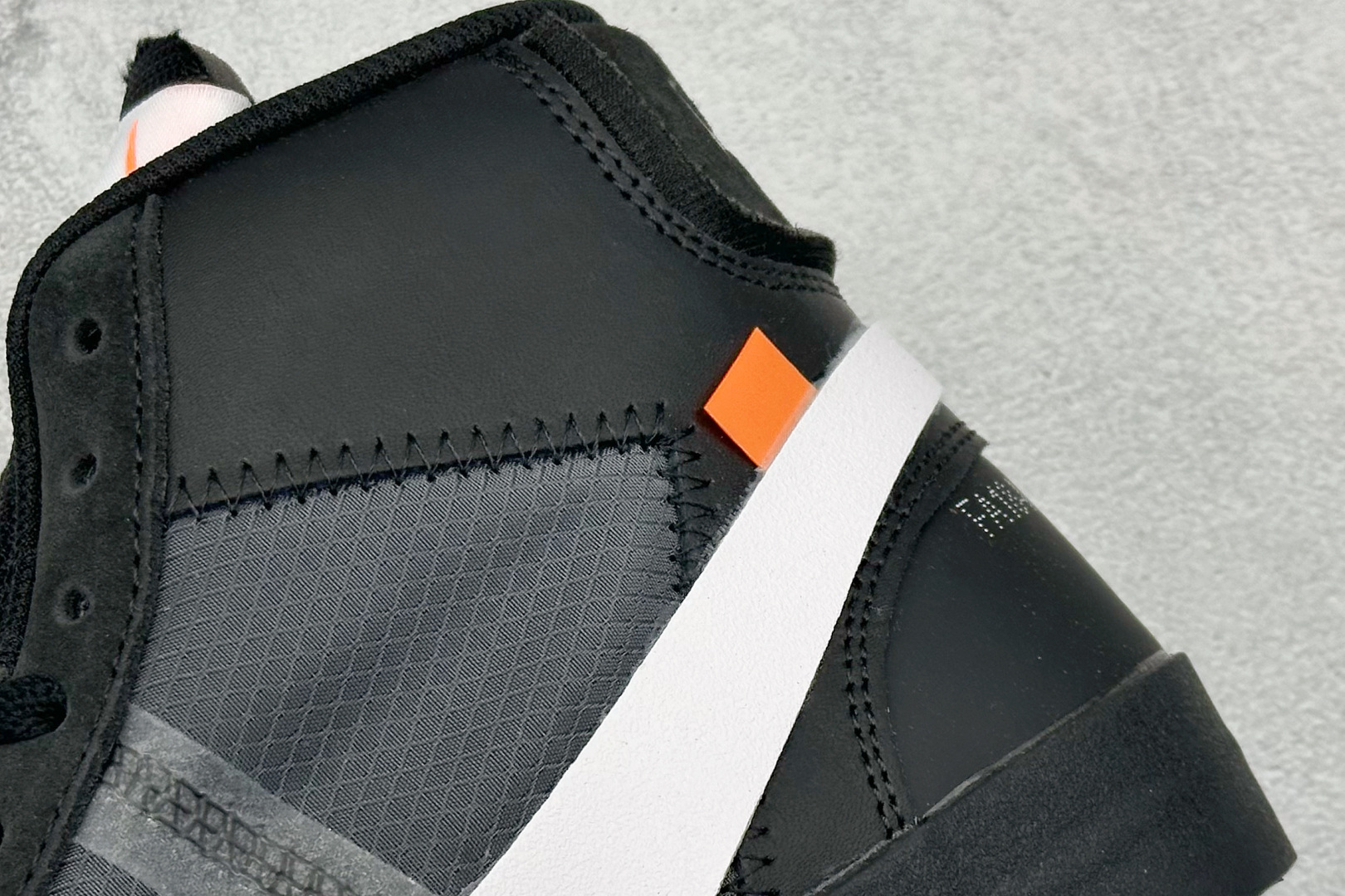 XL版 Off-White X NK Blazer Mid OW联名款开拓者高帮休闲板鞋 AA3832-001