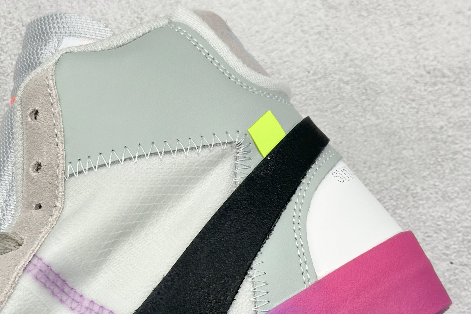 XL版 Off-White X NK Blazer Mid OW联名款开拓者高帮休闲板鞋 AA3832-002