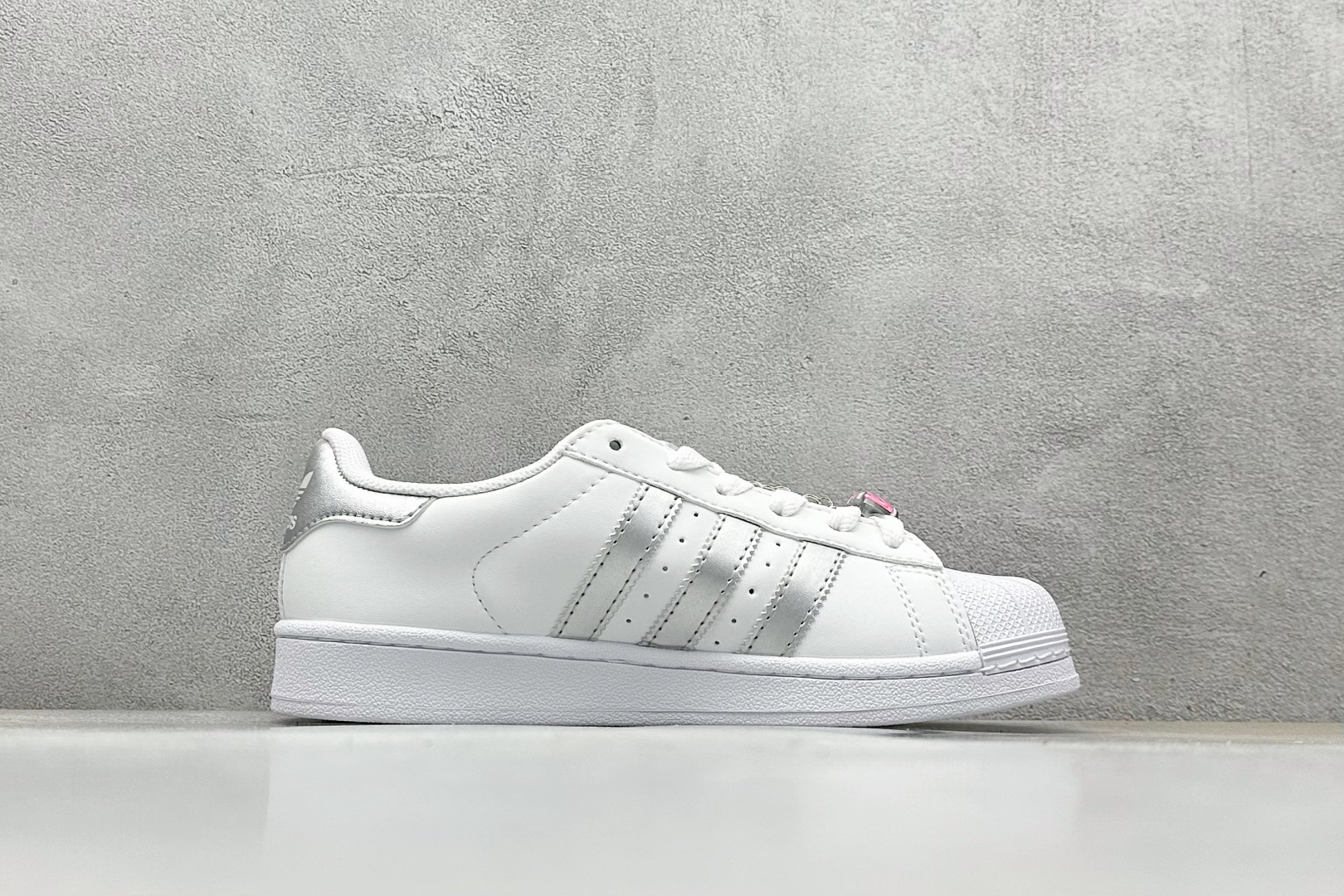 Adidas Originals Superstar II 贝壳头系列低帮经典百搭休闲运动板鞋 JQ8777