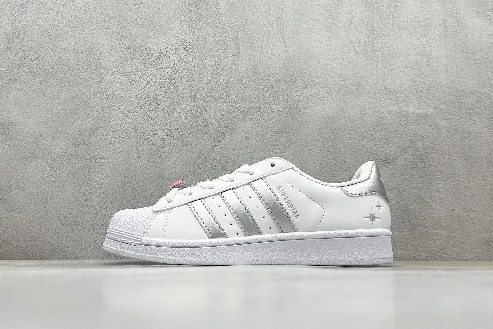 Adidas Originals Superstar II 贝壳头系列低帮经典百搭休闲运动板鞋 JQ8777