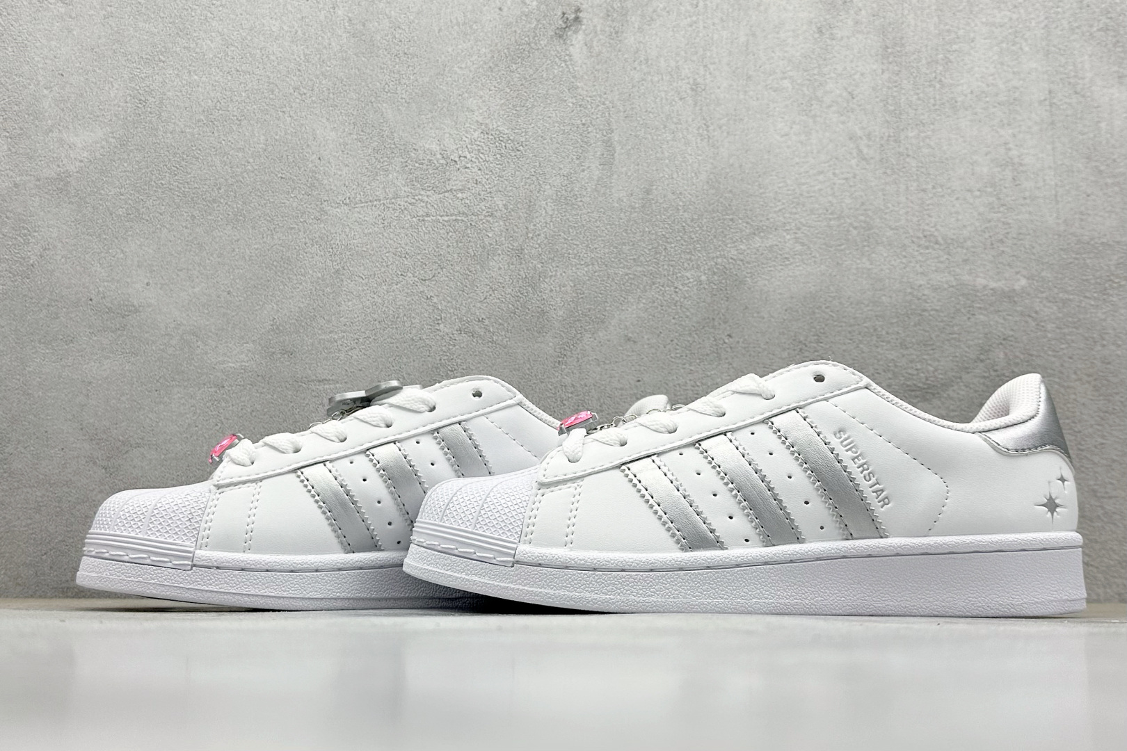 Adidas Originals Superstar II 贝壳头系列低帮经典百搭休闲运动板鞋 JQ8777