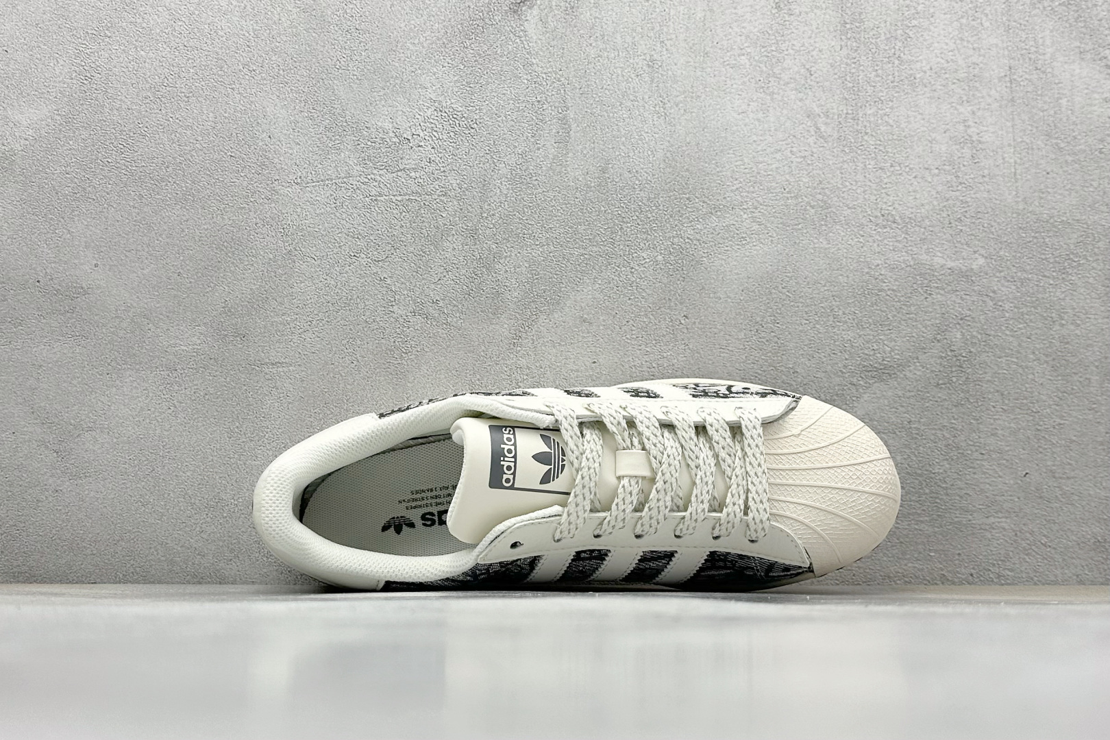 AD Originals Superstar x DIOR 灰白 HS3080