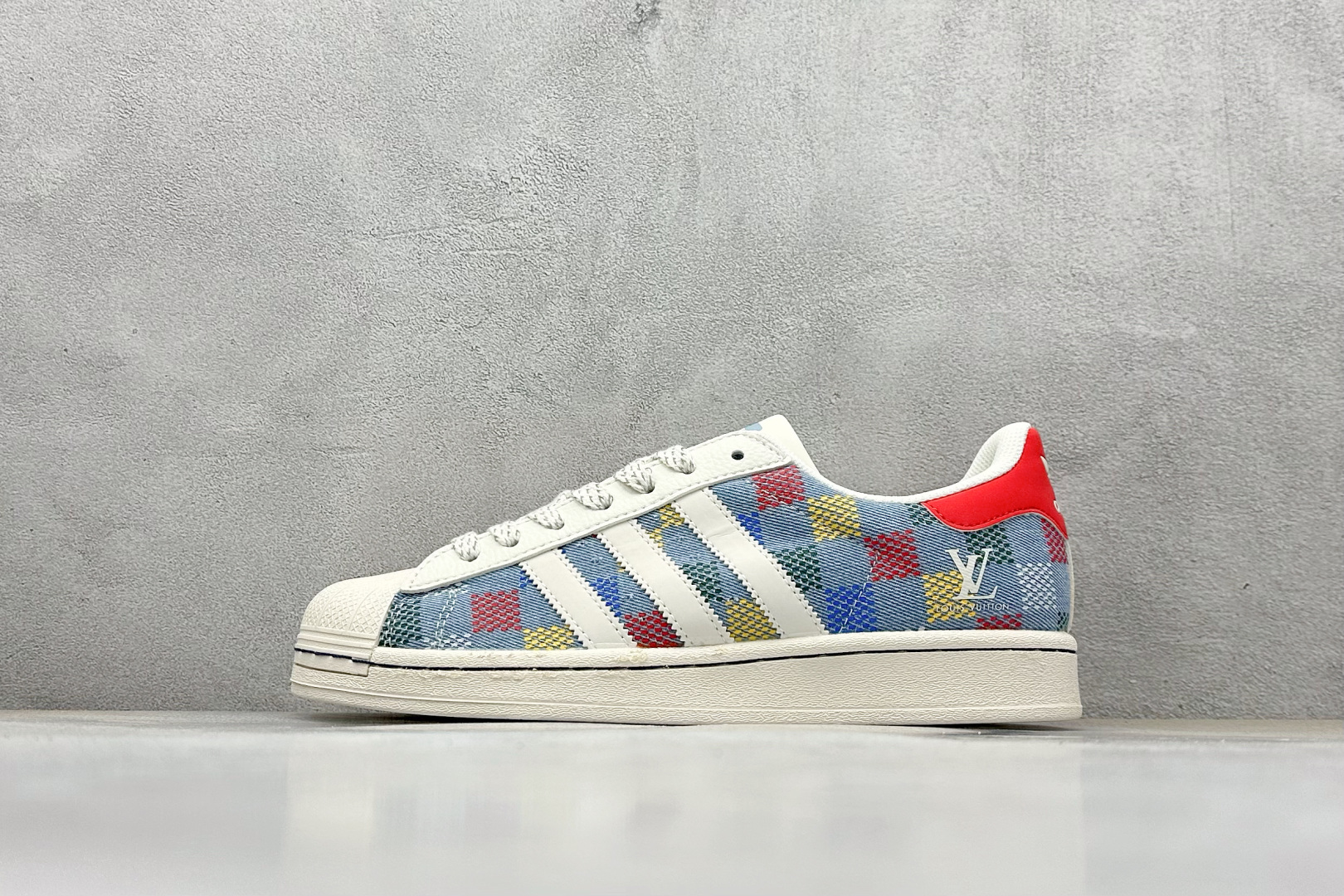 AD Originals Superstar x Louis Vuitton 蓝白红 HS3079