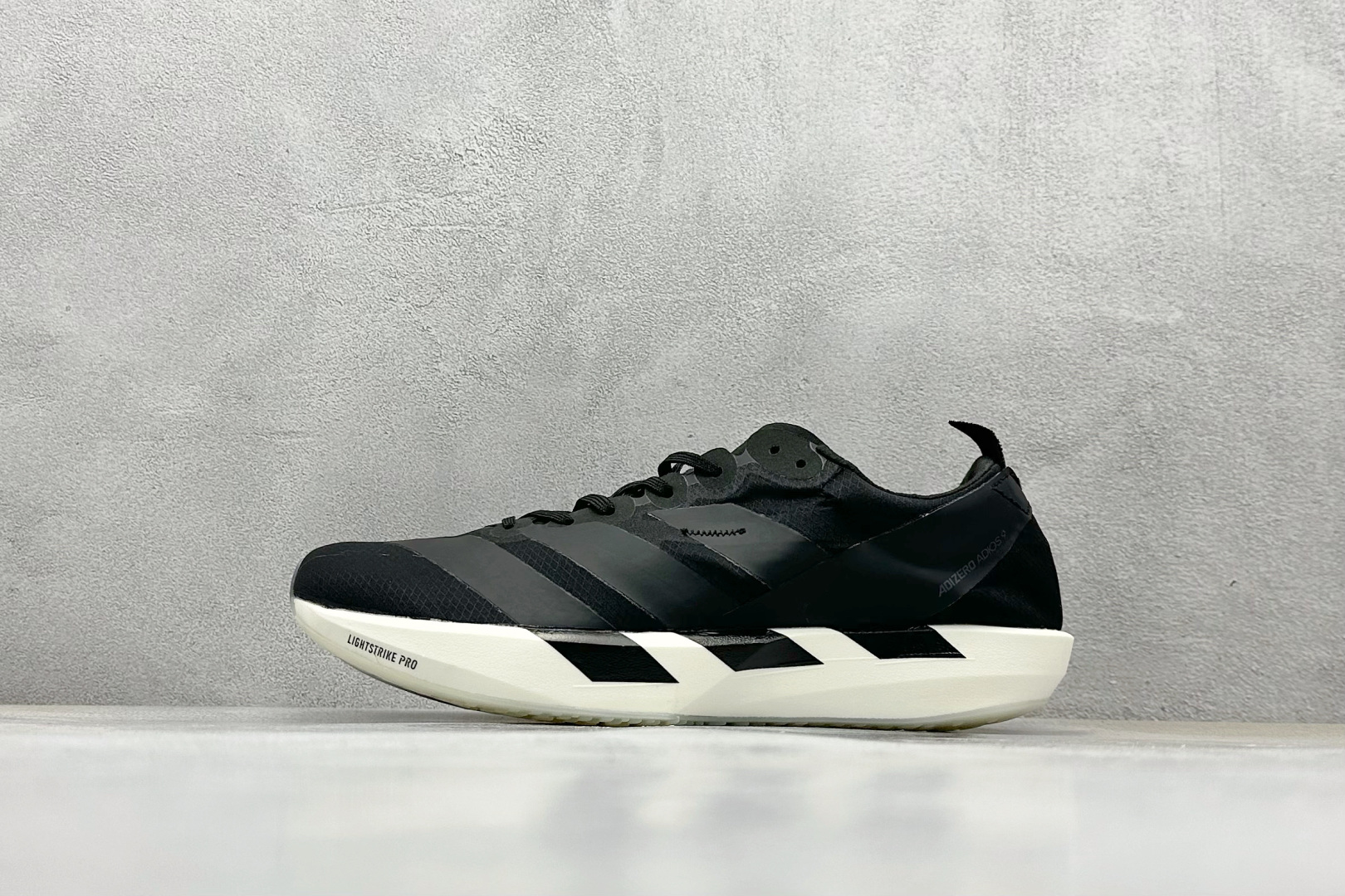 Y-3 Adidas Adizero Adios 9 M联名系列 低帮轻便透气竞速休闲运动慢跑鞋 透气鞋面 超轻上脚 IH5751