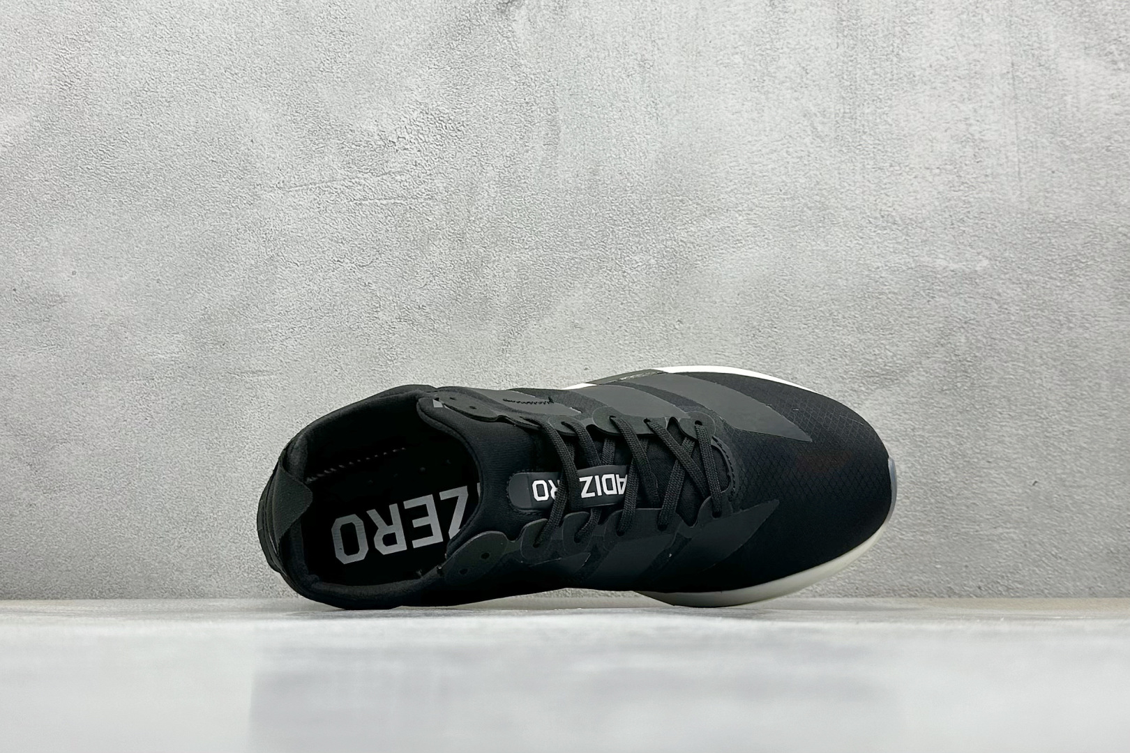 Y-3 Adidas Adizero Adios 9 M联名系列 低帮轻便透气竞速休闲运动慢跑鞋 透气鞋面 超轻上脚 IH5751