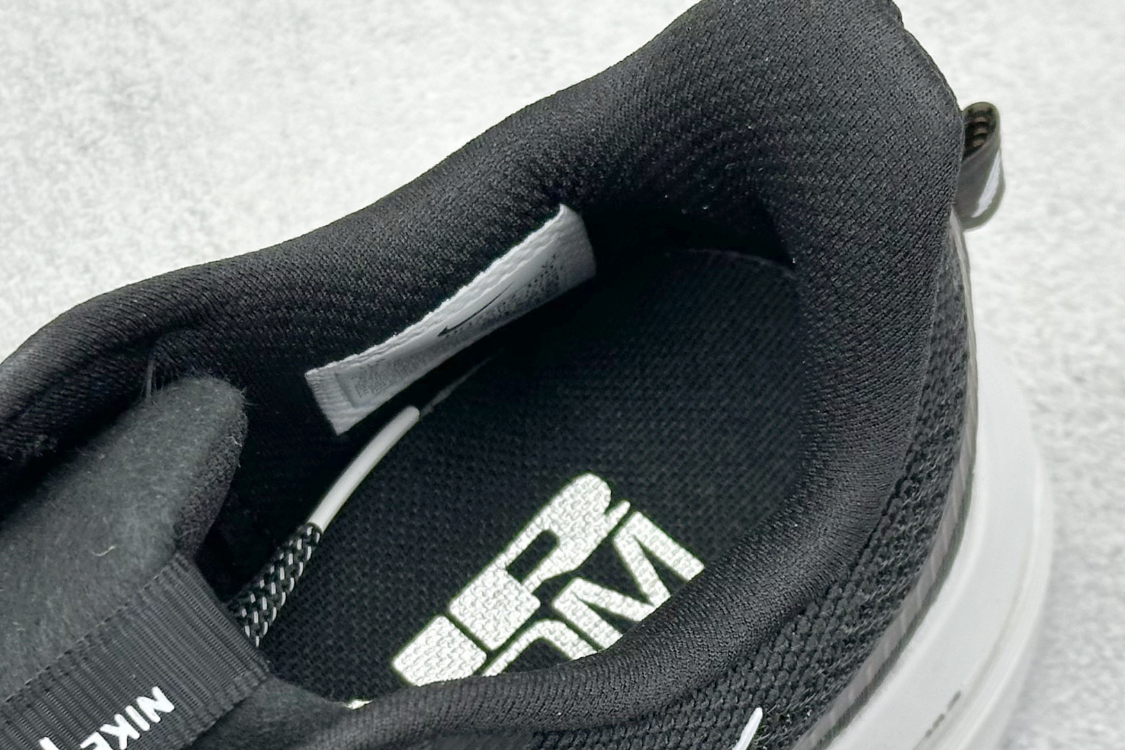 I8 Nike Pegasus Premium 舒适百搭减震防滑耐磨透气 低帮气垫跑鞋 HQ2592-100