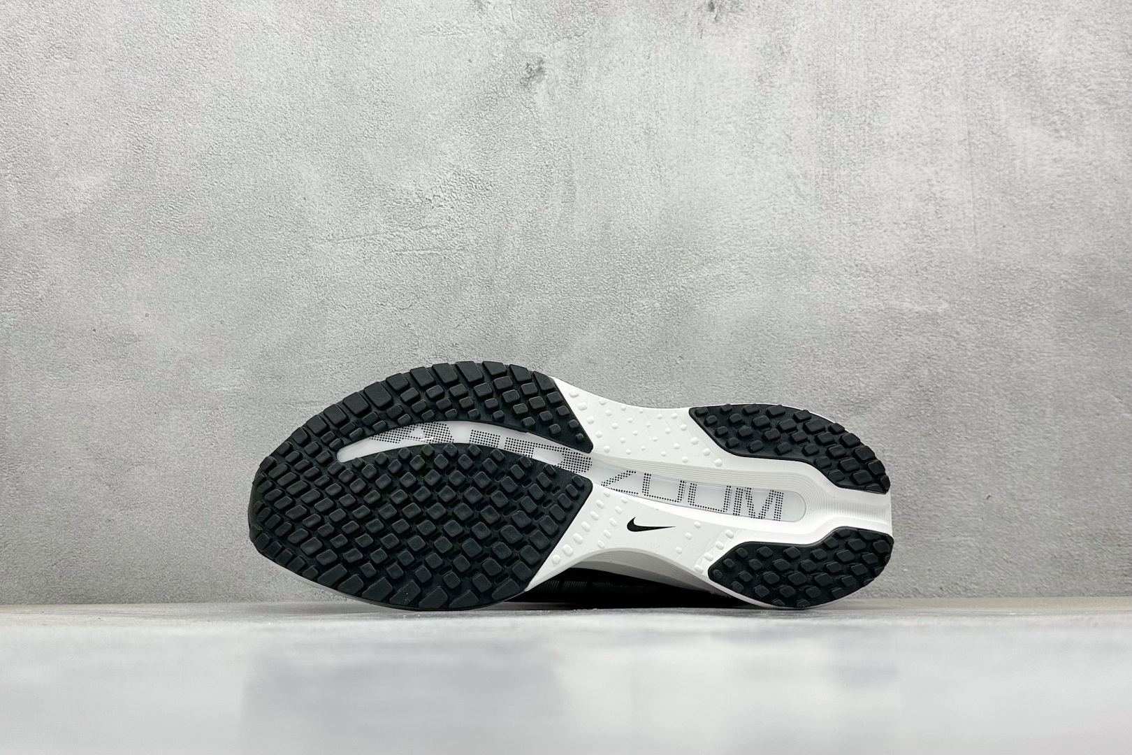 I8 Nike Pegasus Premium 舒适百搭减震防滑耐磨透气 低帮气垫跑鞋 HQ2592-100