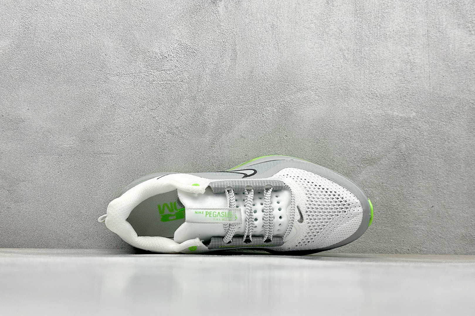 I8 Nike Pegasus Premium 舒适百搭减震防滑耐磨透气 低帮气垫跑鞋 HQ2593-009