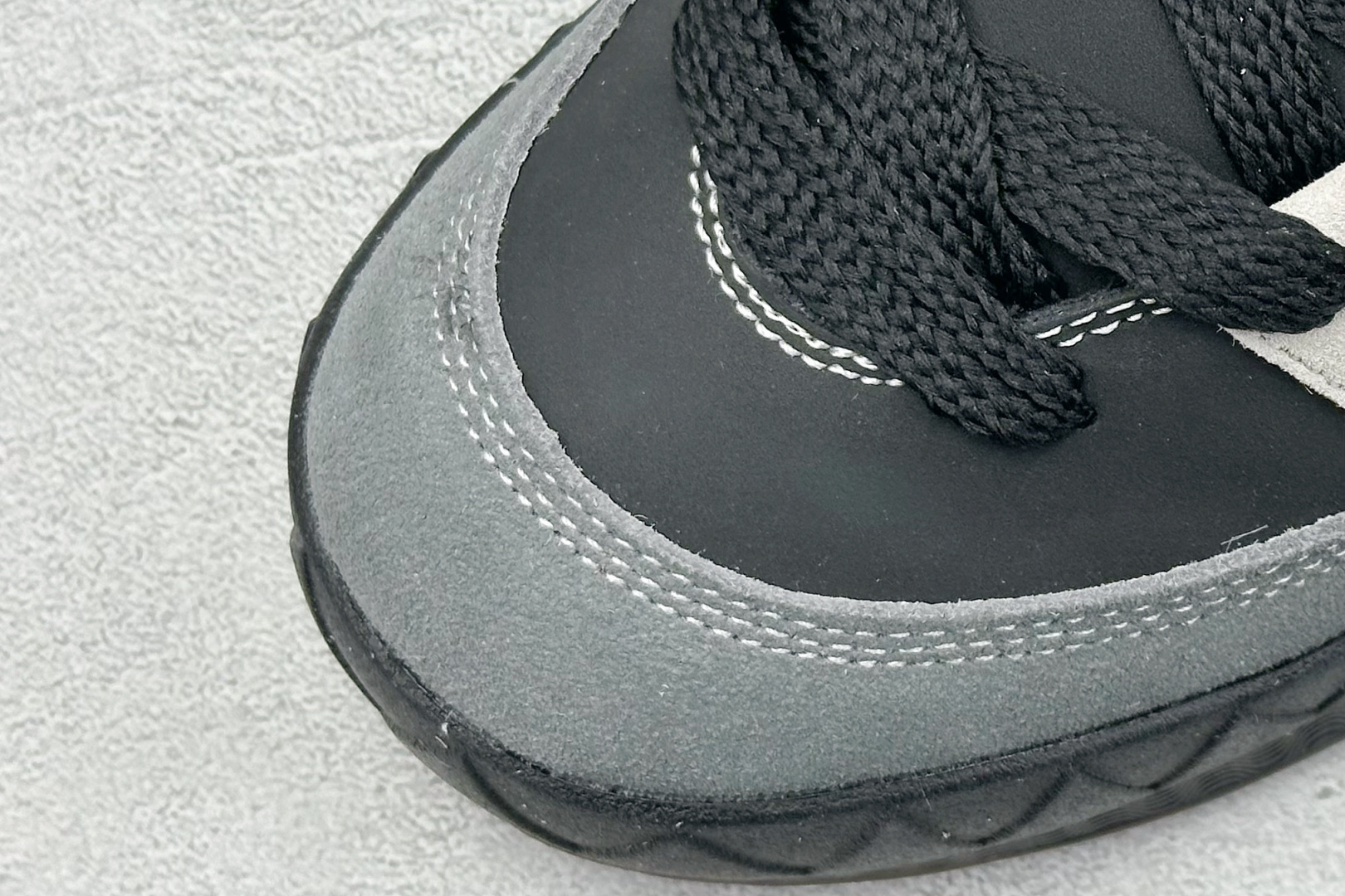 TG版 Adidas Adimatic Low 马蒂奇系列低帮 复古鲨鱼面包鞋运动休闲滑板板鞋 ID3938
