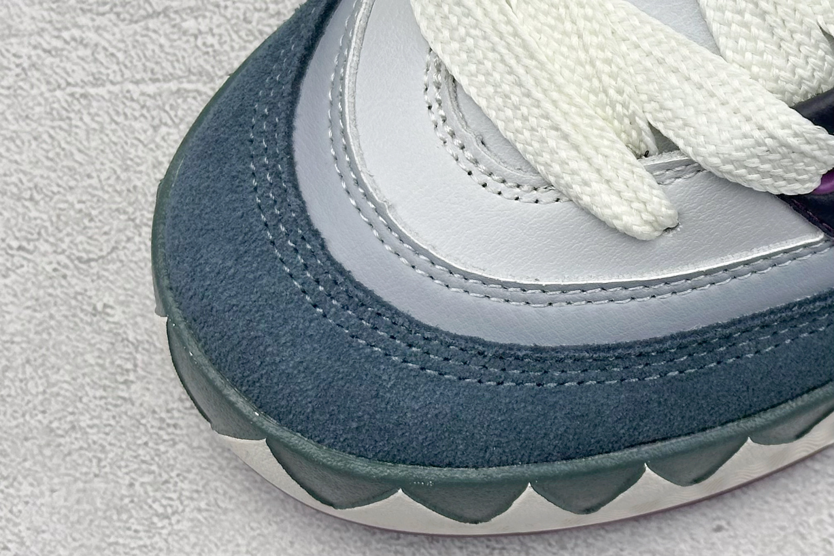 TG版 Adidas Adimatic Low 马蒂奇系列低帮 复古鲨鱼面包鞋运动休闲滑板板鞋 IE3917