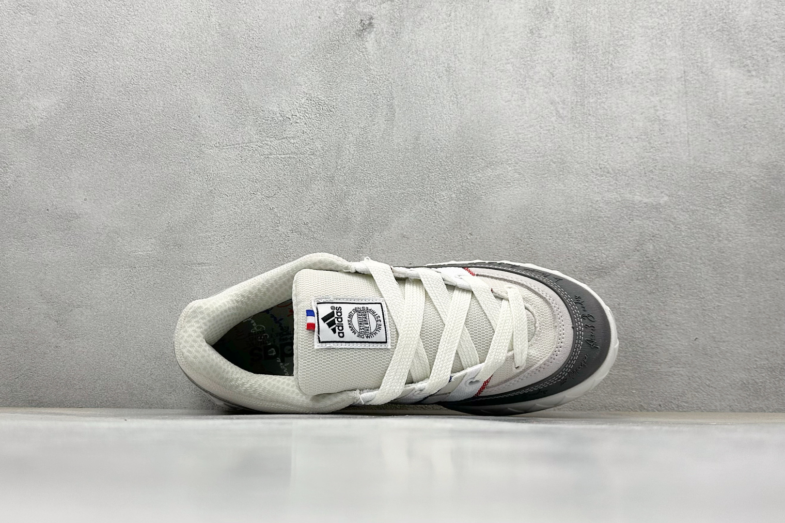 TG版 Adidas Adimatic Low 马蒂奇系列低帮 复古鲨鱼面包鞋运动休闲滑板板鞋 IH3265