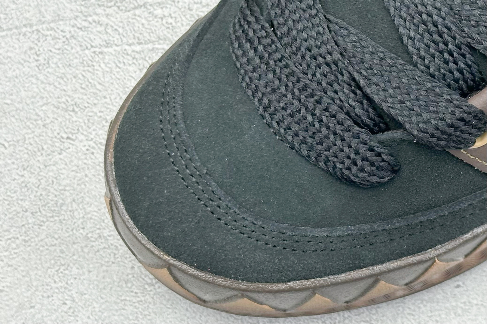 TG版 Adidas Adimatic Low 马蒂奇系列低帮 复古鲨鱼面包鞋运动休闲滑板板鞋 JR8034