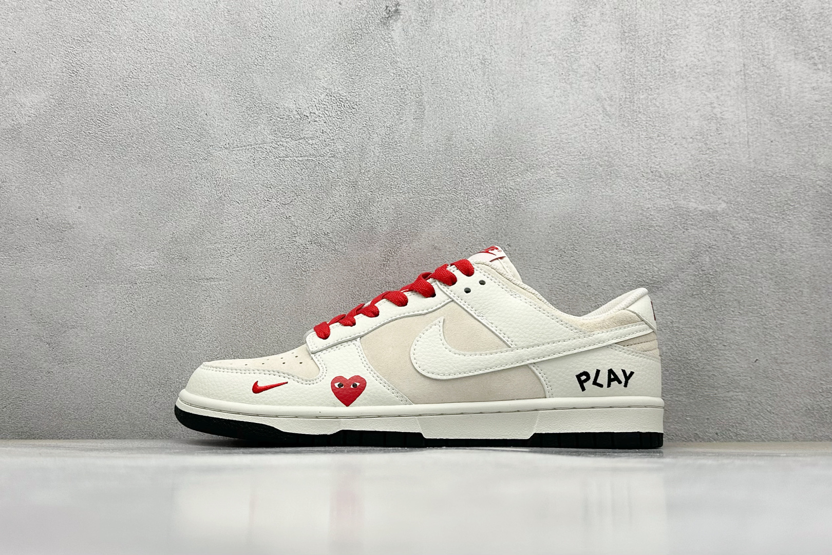 Nk SB Dunk Low 川久保玲联名 爱心米白 周年高端定制 低帮休闲板鞋 DJ2024-052