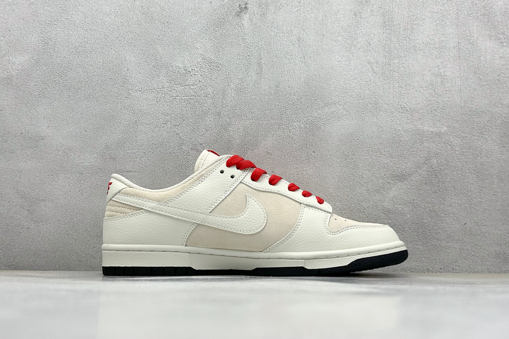 Nk SB Dunk Low 川久保玲联名 爱心米白 周年高端定制 低帮休闲板鞋 DJ2024-052