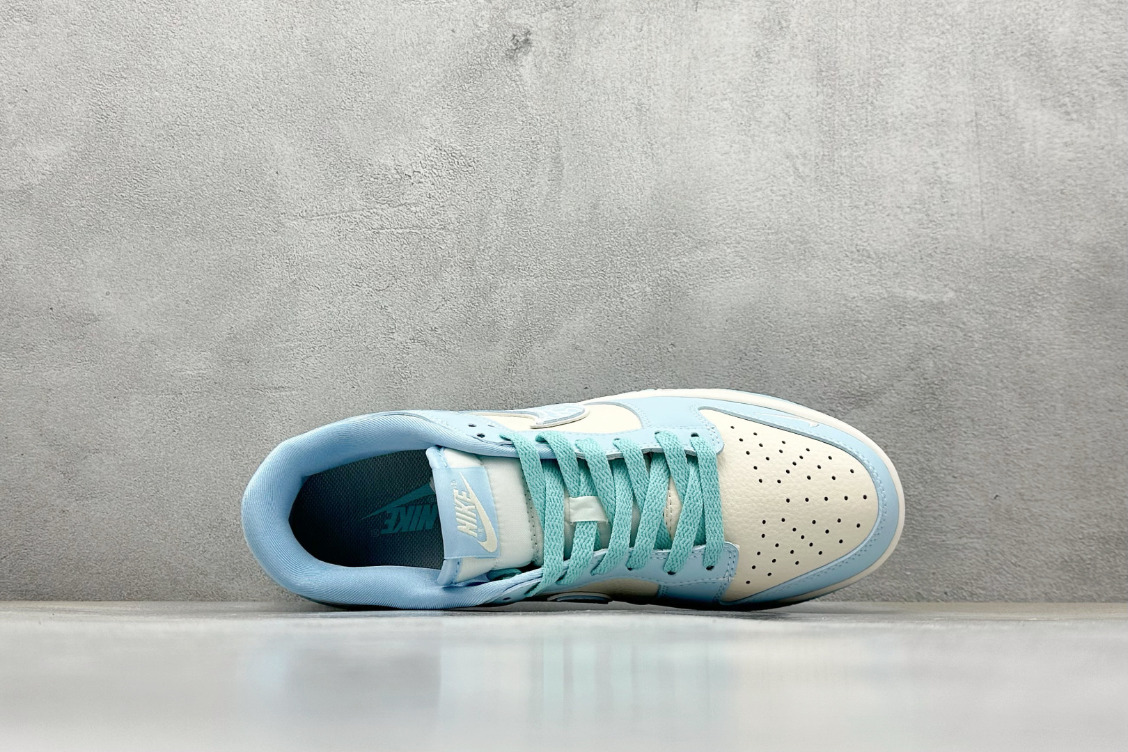 Nike SB Dunk Low 迪奥联名 涂鸦蓝勾 周年高端定制 低帮休闲板鞋 KK1333-037