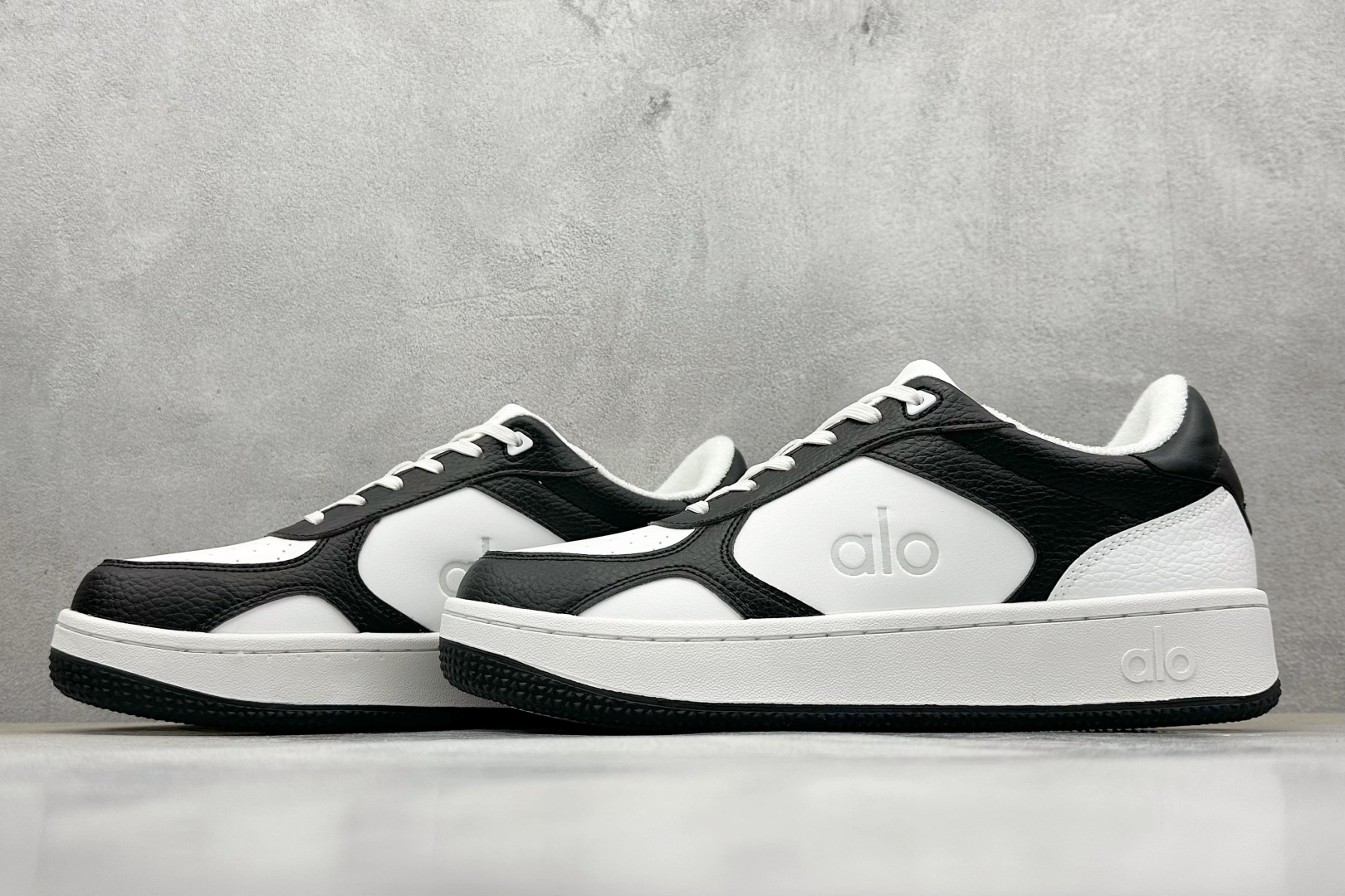 Alo Yoga Recovery Mode 人气单品 舒适简约防滑耐磨低帮休闲板鞋