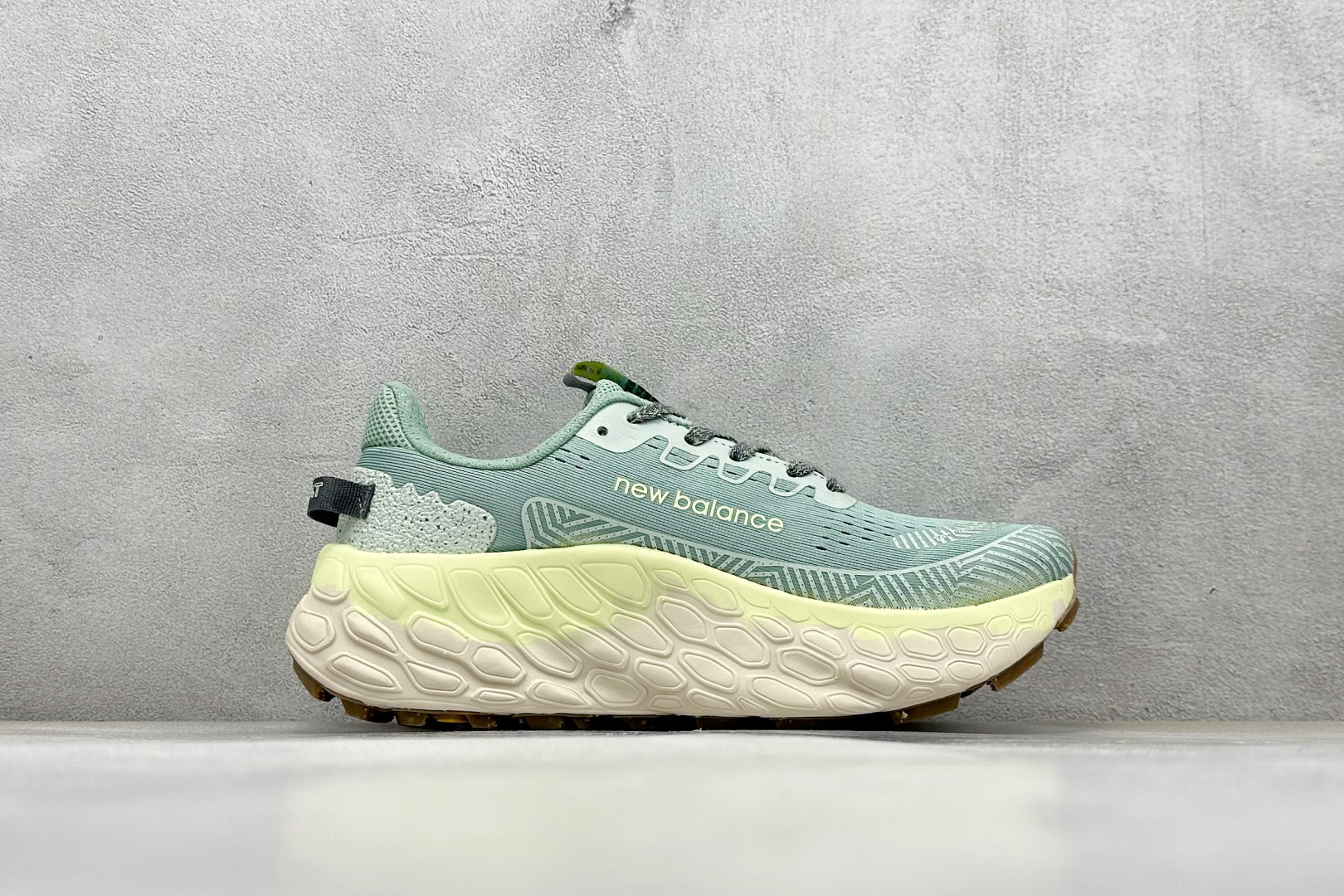 New Balance NB Fresh Foam X More V3TDS 耐磨防滑低帮跑步鞋 WTMORCB3