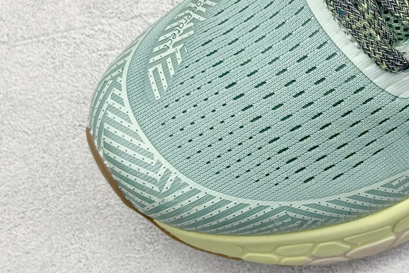 New Balance NB Fresh Foam X More V3TDS 耐磨防滑低帮跑步鞋 WTMORCB3