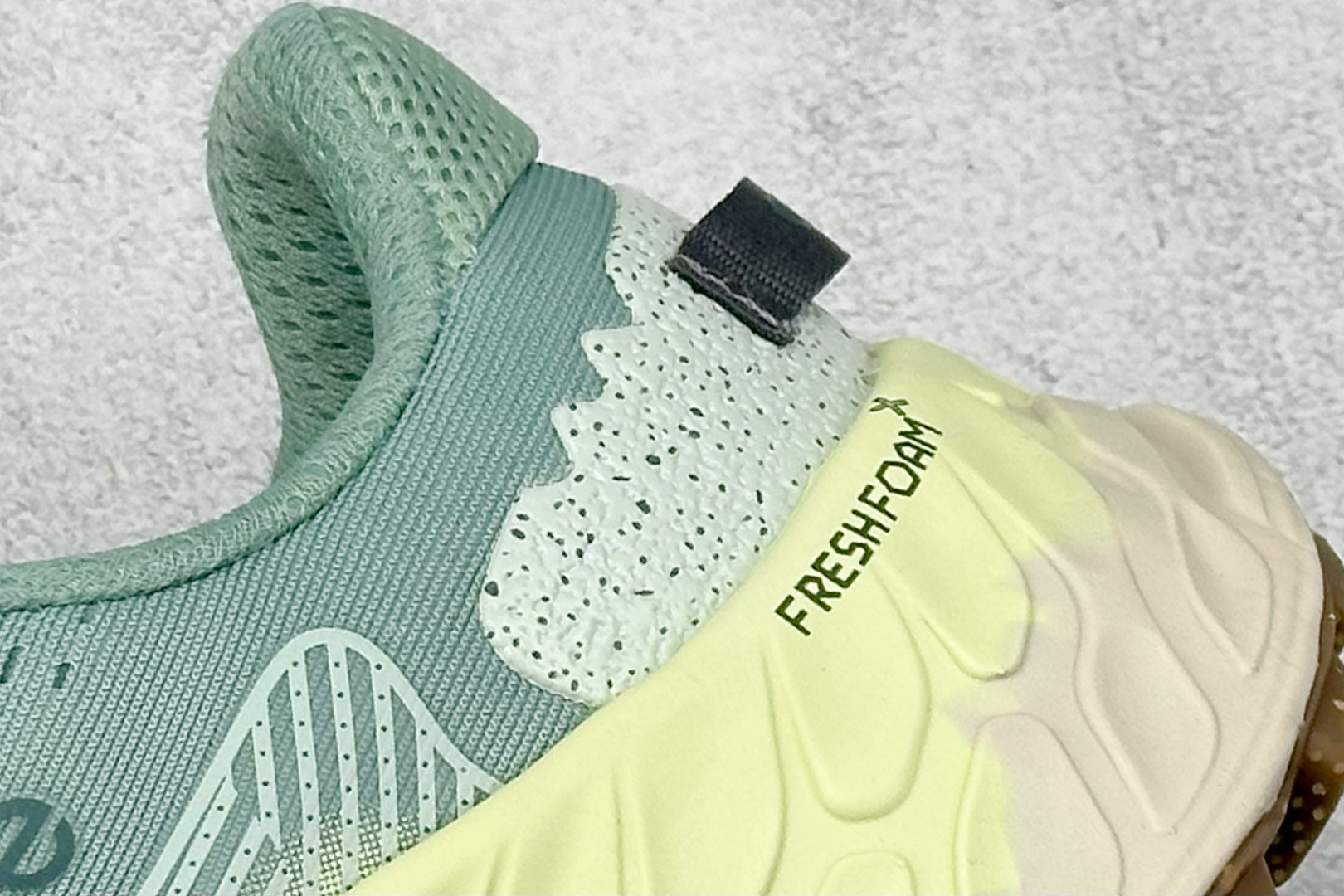 New Balance NB Fresh Foam X More V3TDS 耐磨防滑低帮跑步鞋 WTMORCB3