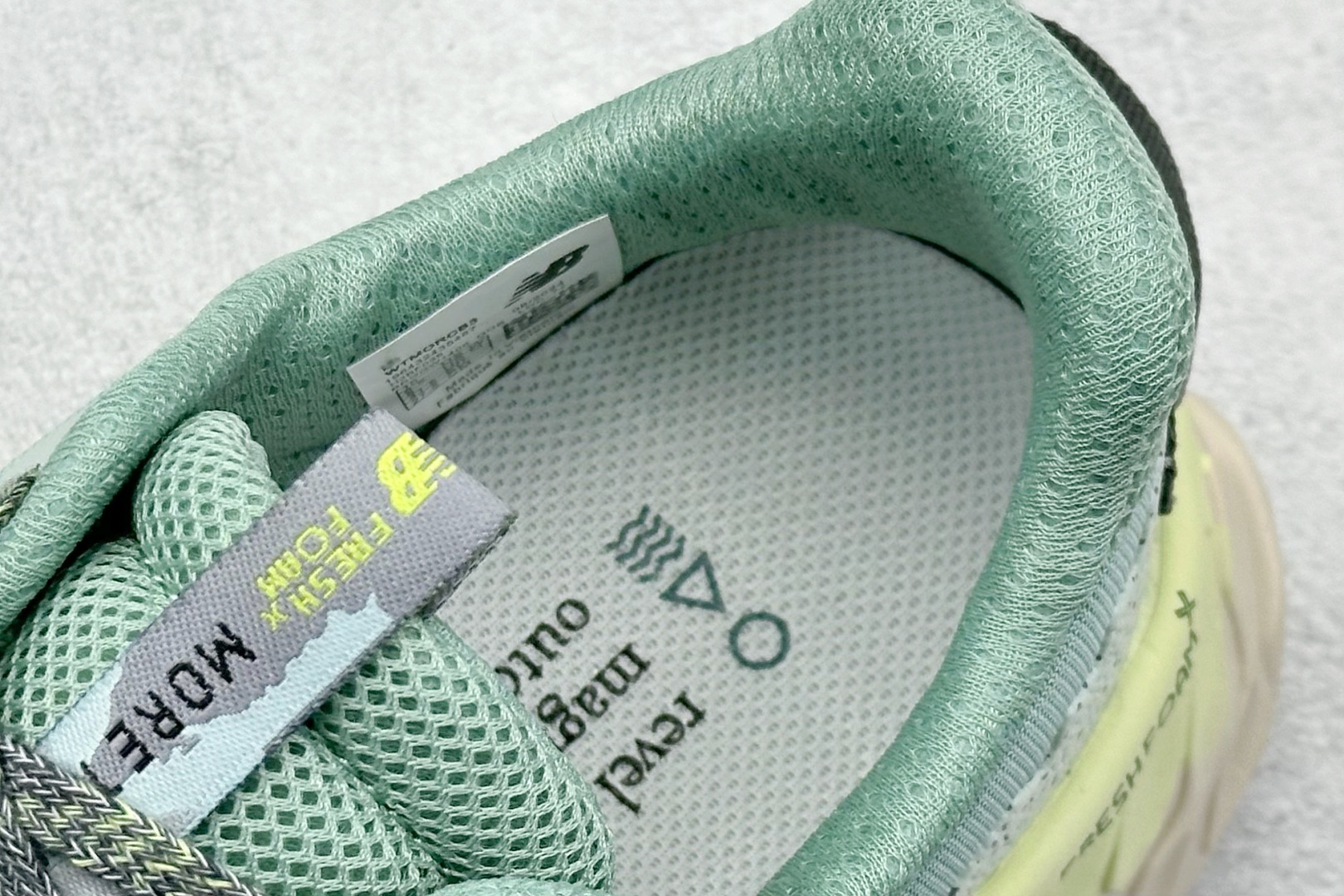New Balance NB Fresh Foam X More V3TDS 耐磨防滑低帮跑步鞋 WTMORCB3