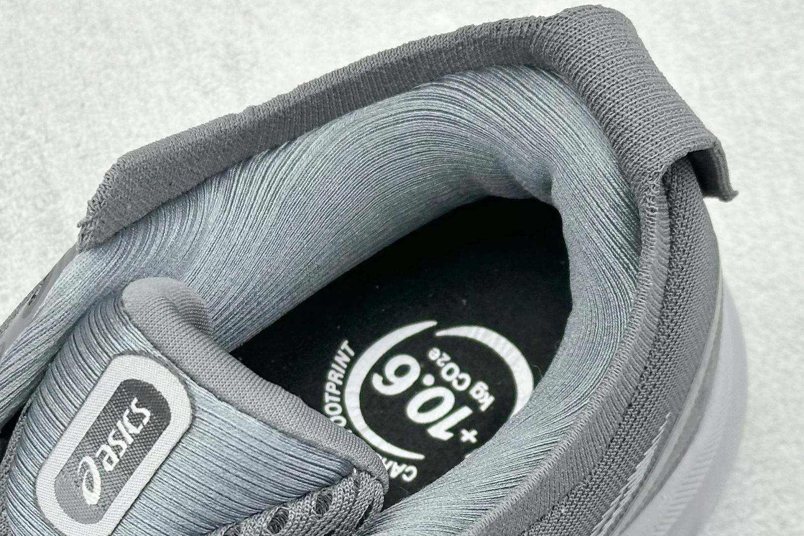 Asics Gel-Kayano 31 亚瑟士系列复古舒适织物休闲跑步鞋 1011B867-020
