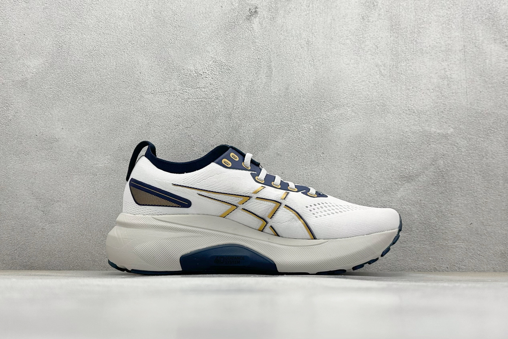 Asics Gel-Kayano 31 亚瑟士系列复古舒适织物休闲跑步鞋 1011B995-100