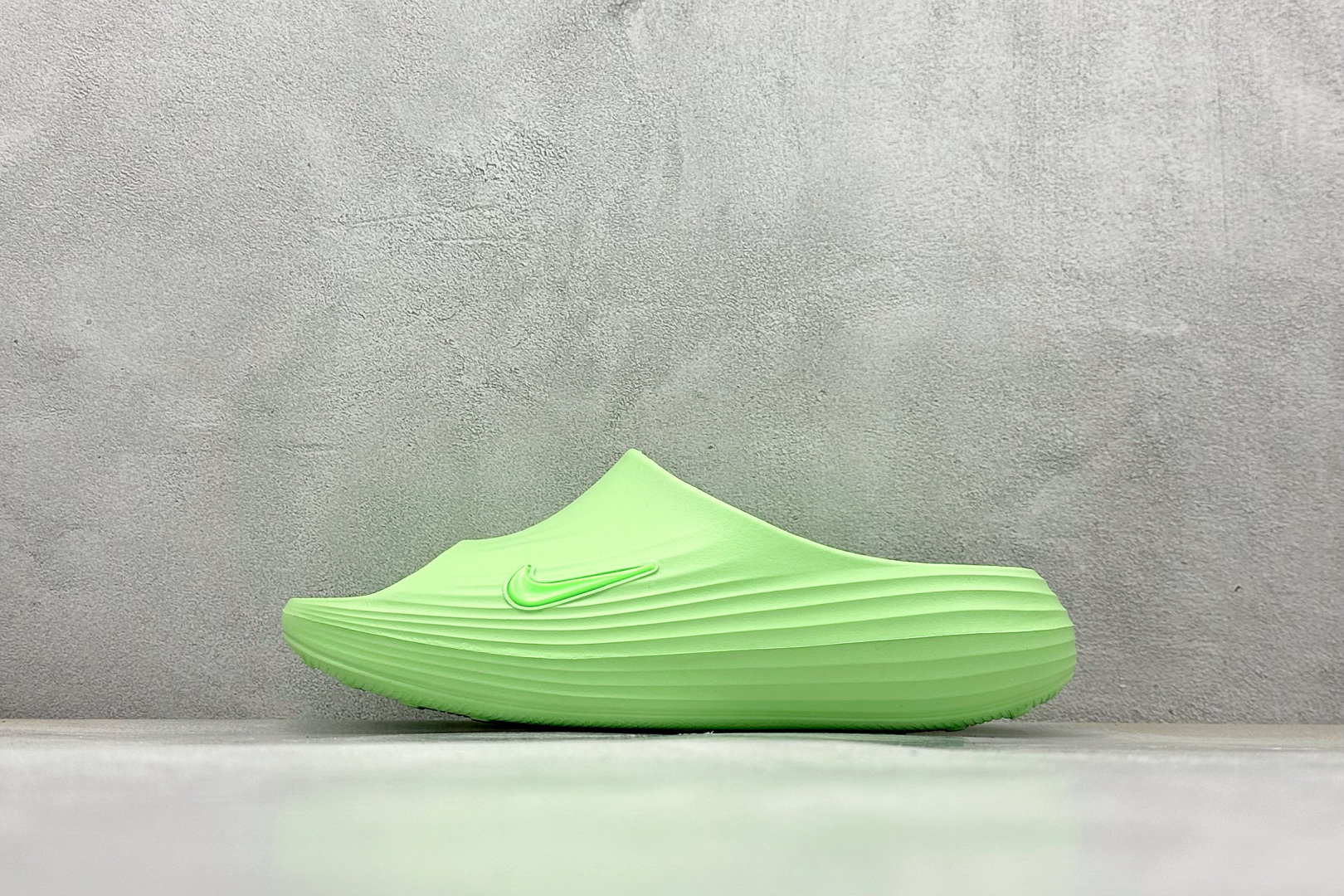 Nike ReactX Rejuven8 Slide 耐克夏日穿搭拖鞋 HV4479-700