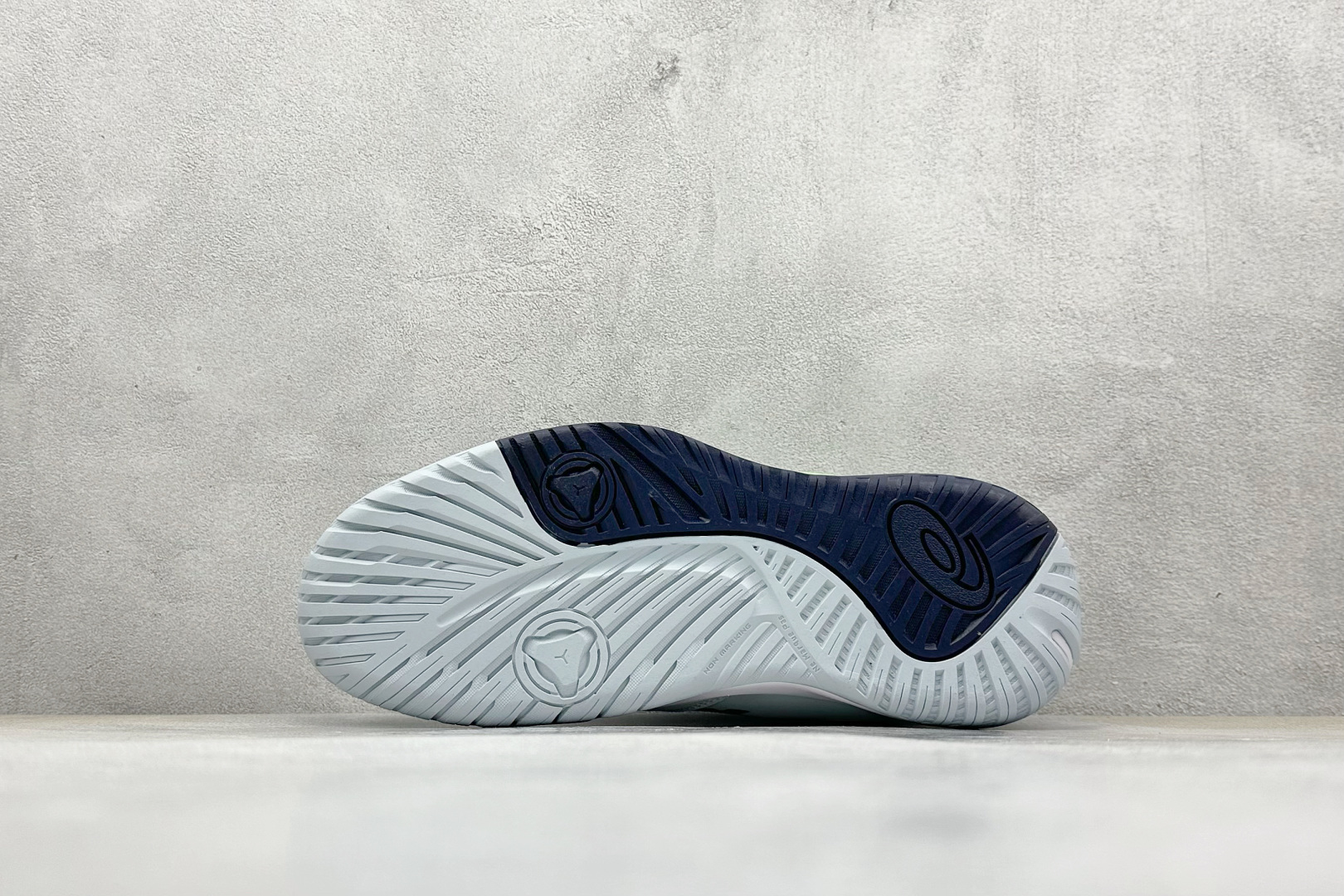 ASICS亚瑟士GEL-CHALLENGER 缓震防滑网球鞋 1041A510-004