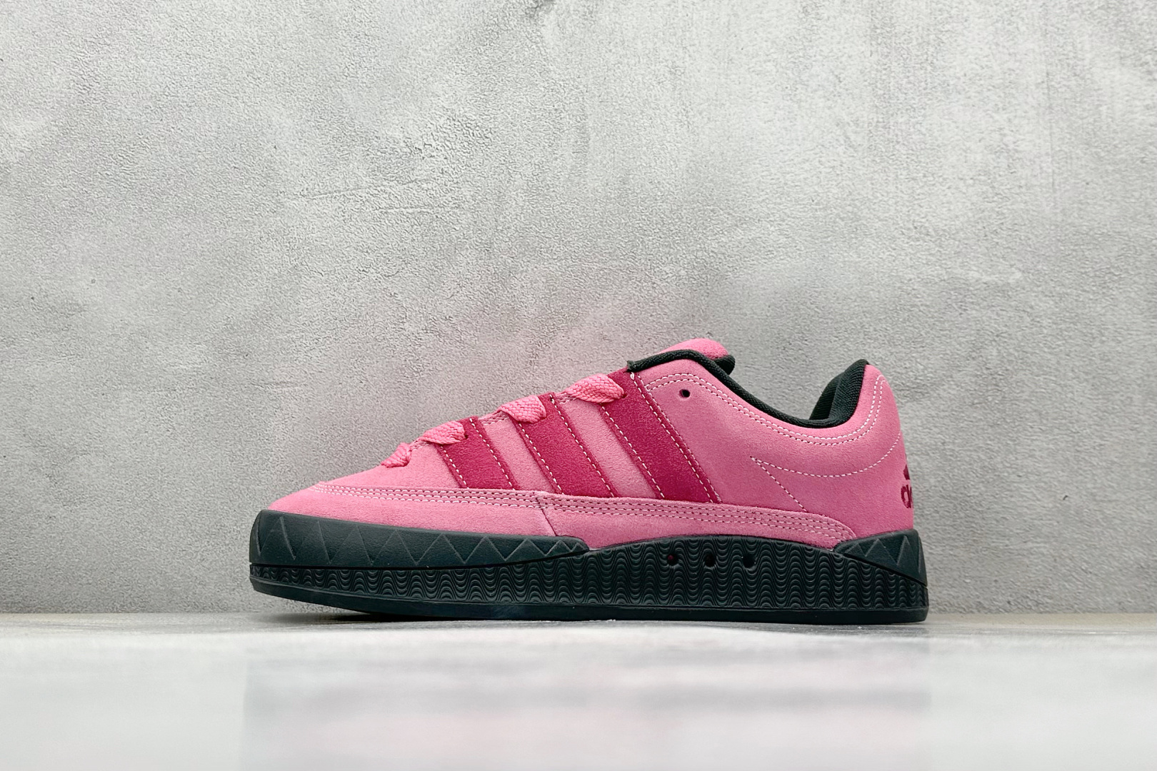TG版 Adidas Adimatic Low 马蒂奇系列低帮 复古鲨鱼面包鞋运动休闲滑板板鞋 IE7364