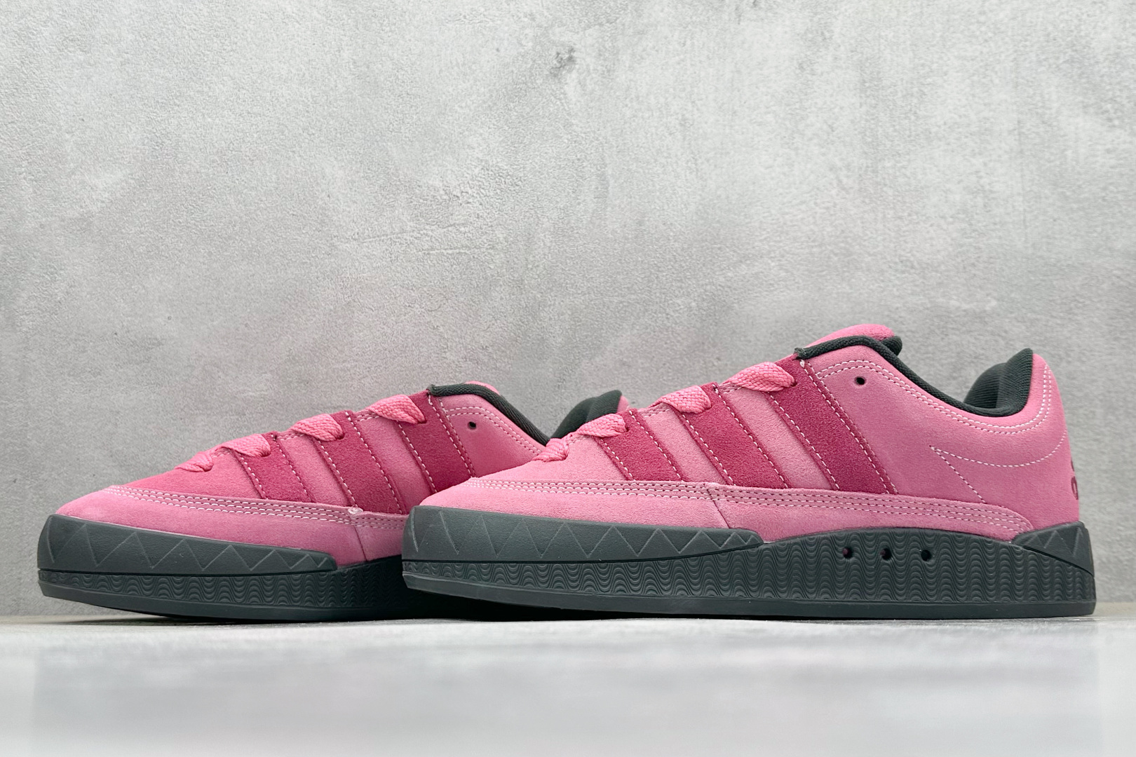 TG版 Adidas Adimatic Low 马蒂奇系列低帮 复古鲨鱼面包鞋运动休闲滑板板鞋 IE7364
