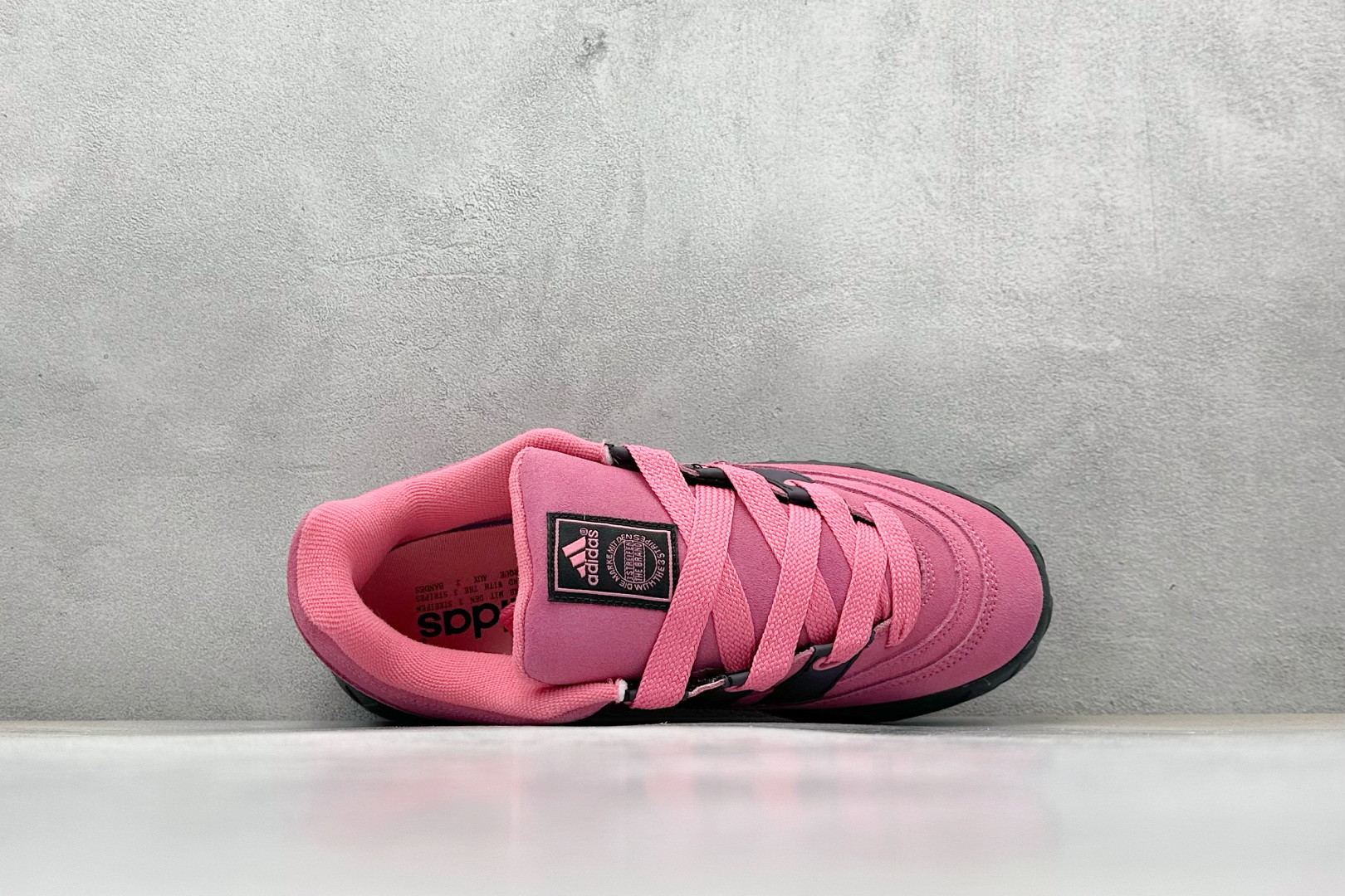TG版 Adidas Adimatic Low 马蒂奇系列低帮 复古鲨鱼面包鞋运动休闲滑板板鞋 JR8038