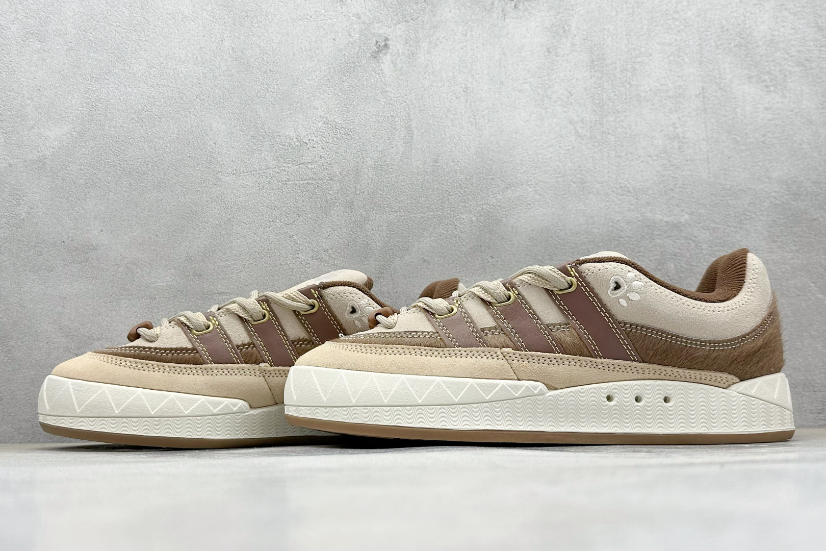 TG版 Adidas Adimatic Low 头层马毛 马蒂奇系列低帮 复古鲨鱼面包鞋运动休闲滑板板鞋 JQ2611
