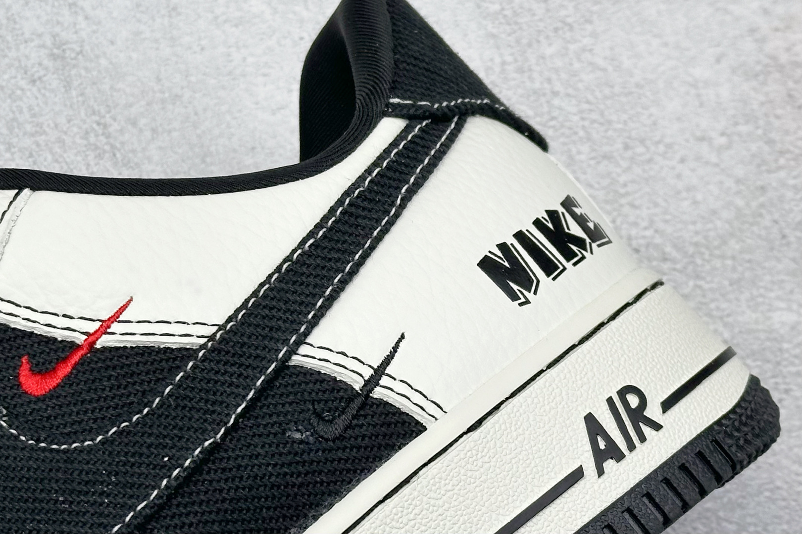 SC版 Nike Air Force 1'07 Low 黑白三小勾 空军一号低帮休闲板鞋 SC9207-537