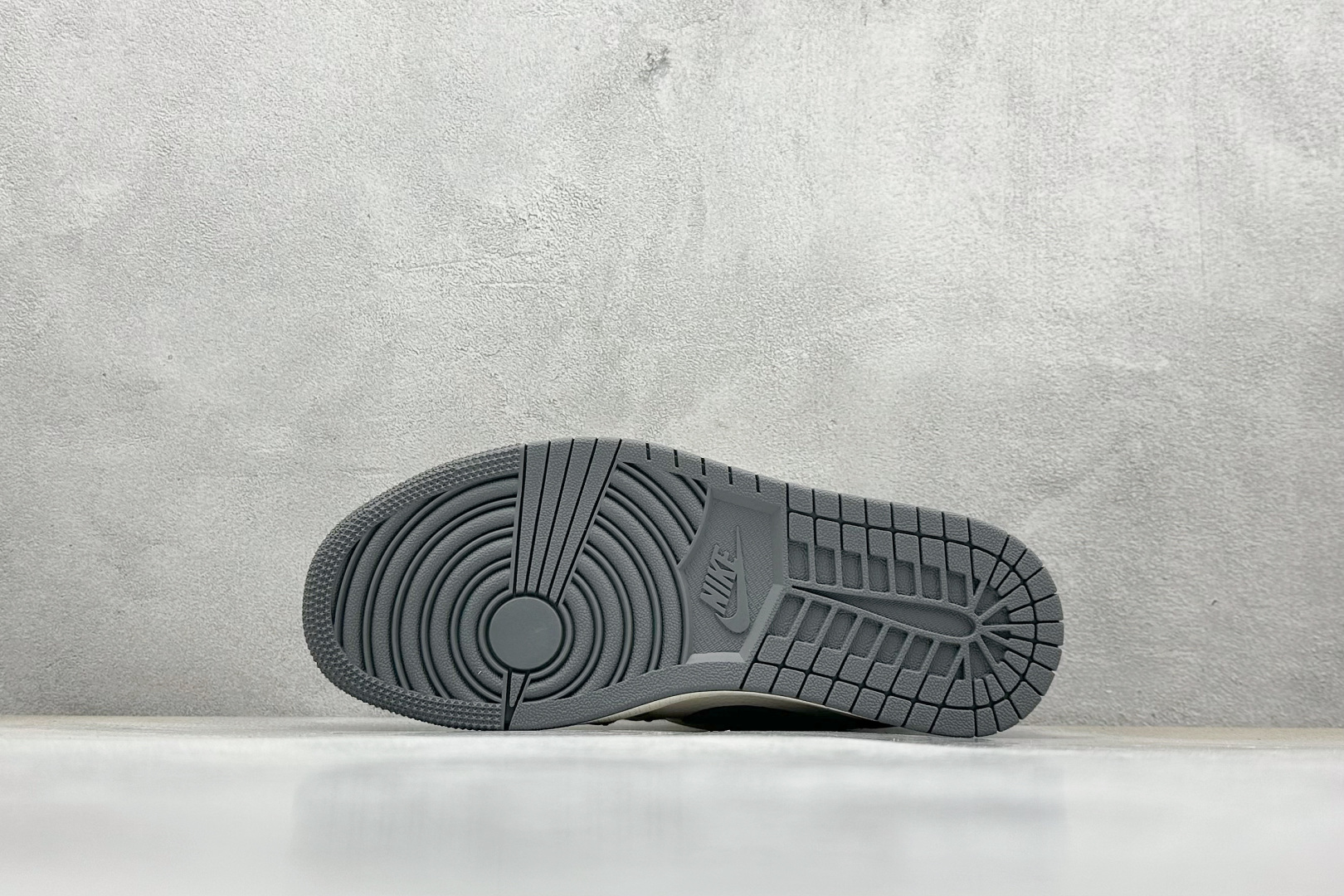 Fragment x TS x Air Jordan 1 Low x 暴力熊 解构绑带 三方联名倒钩低帮 SJ9950-018