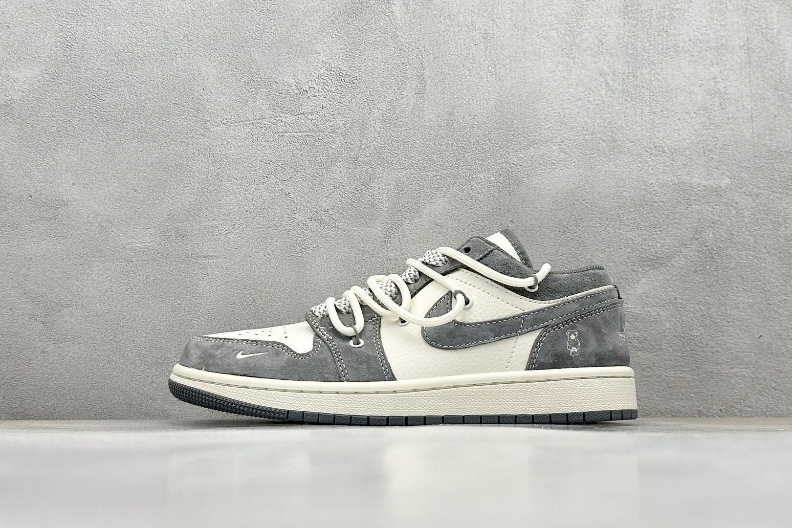 Fragment x TS x Air Jordan 1 Low x 暴力熊 解构绑带 三方联名倒钩低帮 SJ9950-018